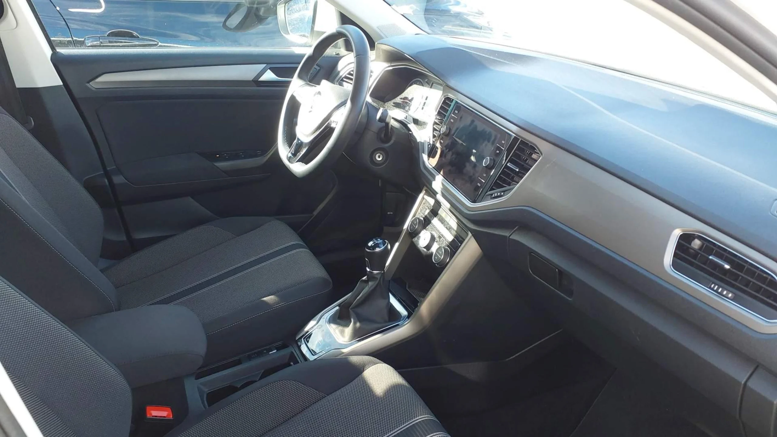 Volkswagen T-Roc Advance R-Line 1.0 TSI 81kW (110CV) - Foto 5