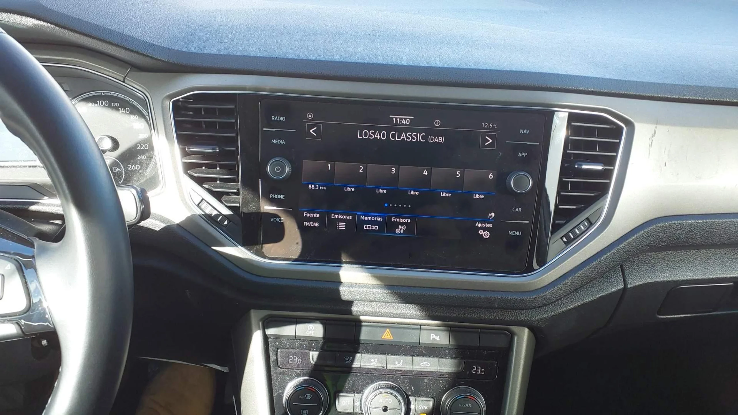 Volkswagen T-Roc Advance R-Line 1.0 TSI 81kW (110CV) - Foto 8