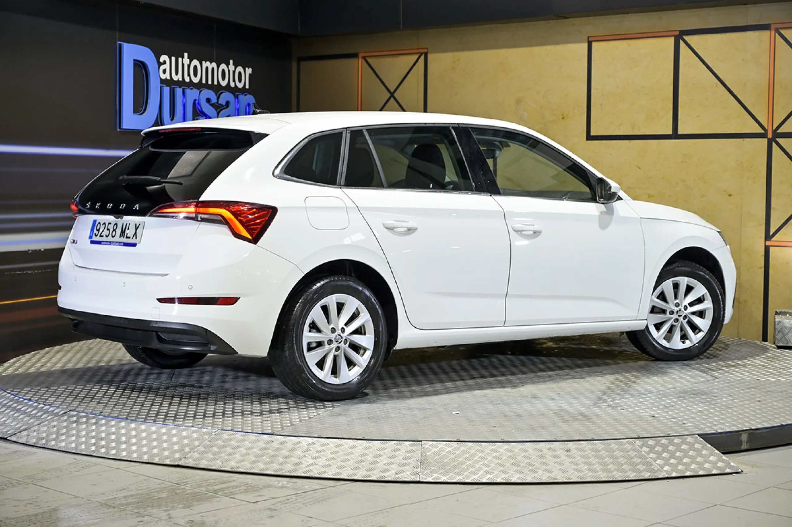 Skoda Scala 1.0 TSI 81KW 110 CV Ambition - Foto 5