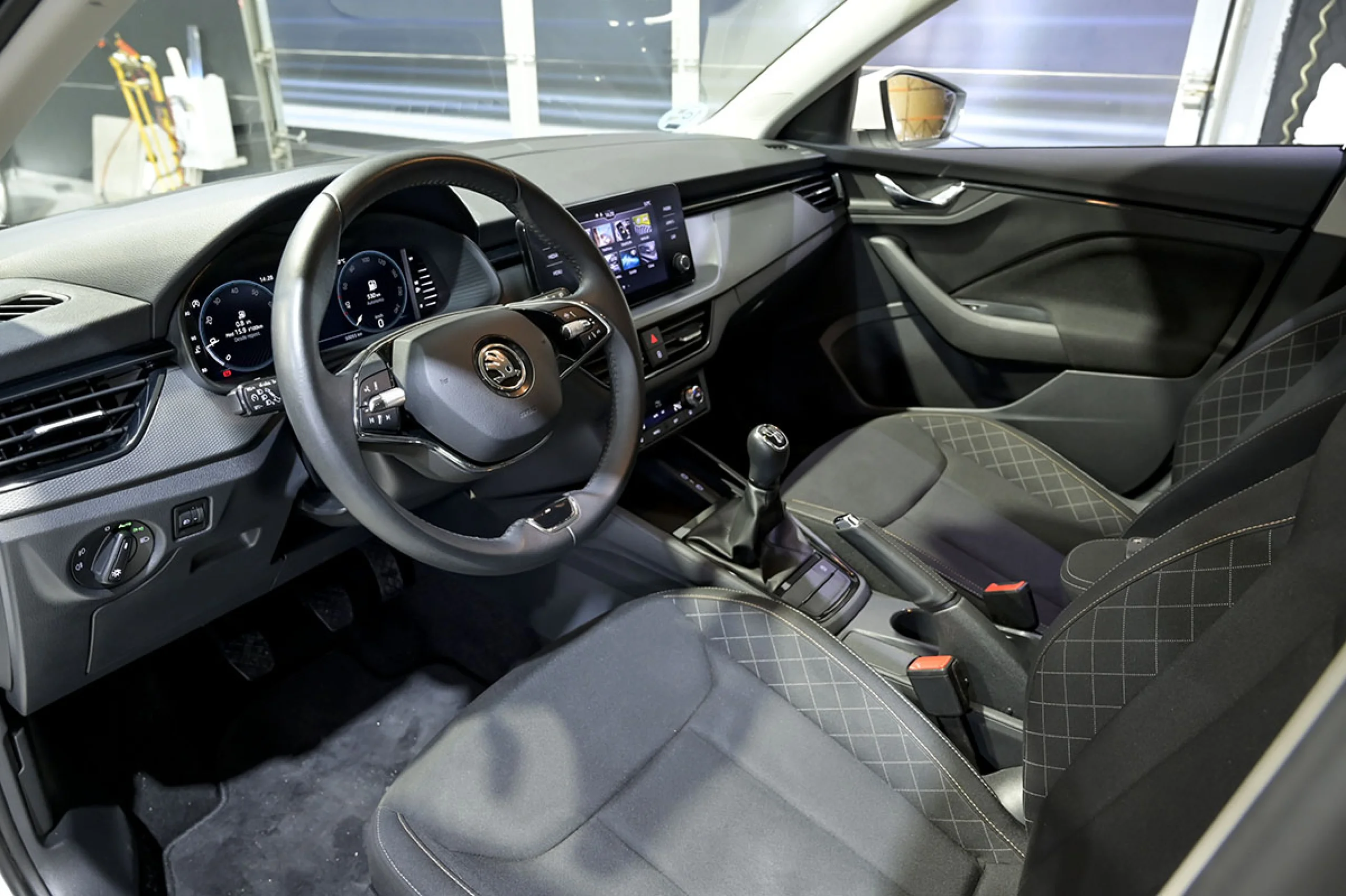 Skoda Scala 1.0 TSI 81KW 110 CV Ambition - Foto 6