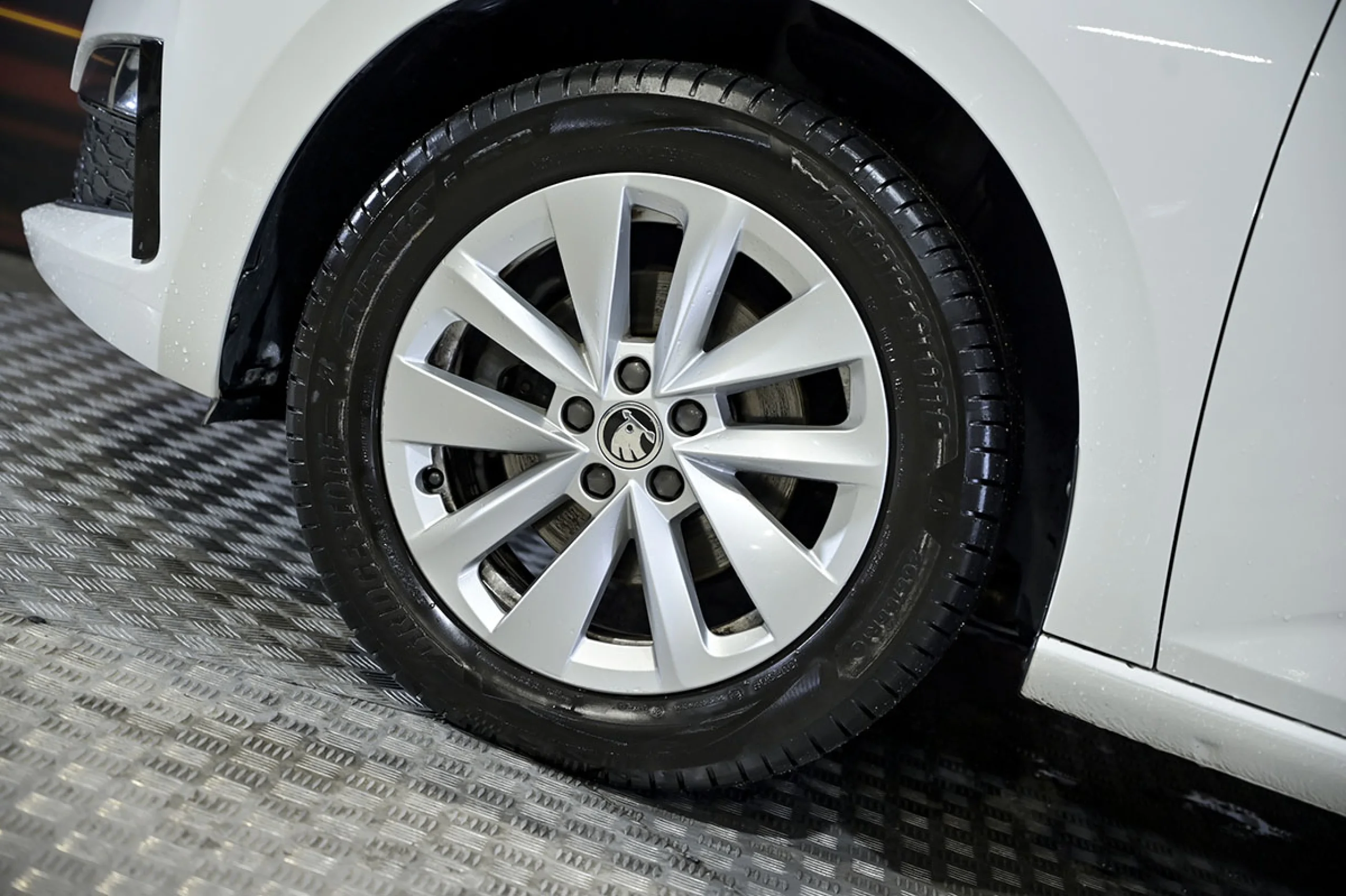 Skoda Scala 1.0 TSI 81KW 110 CV Ambition - Foto 14