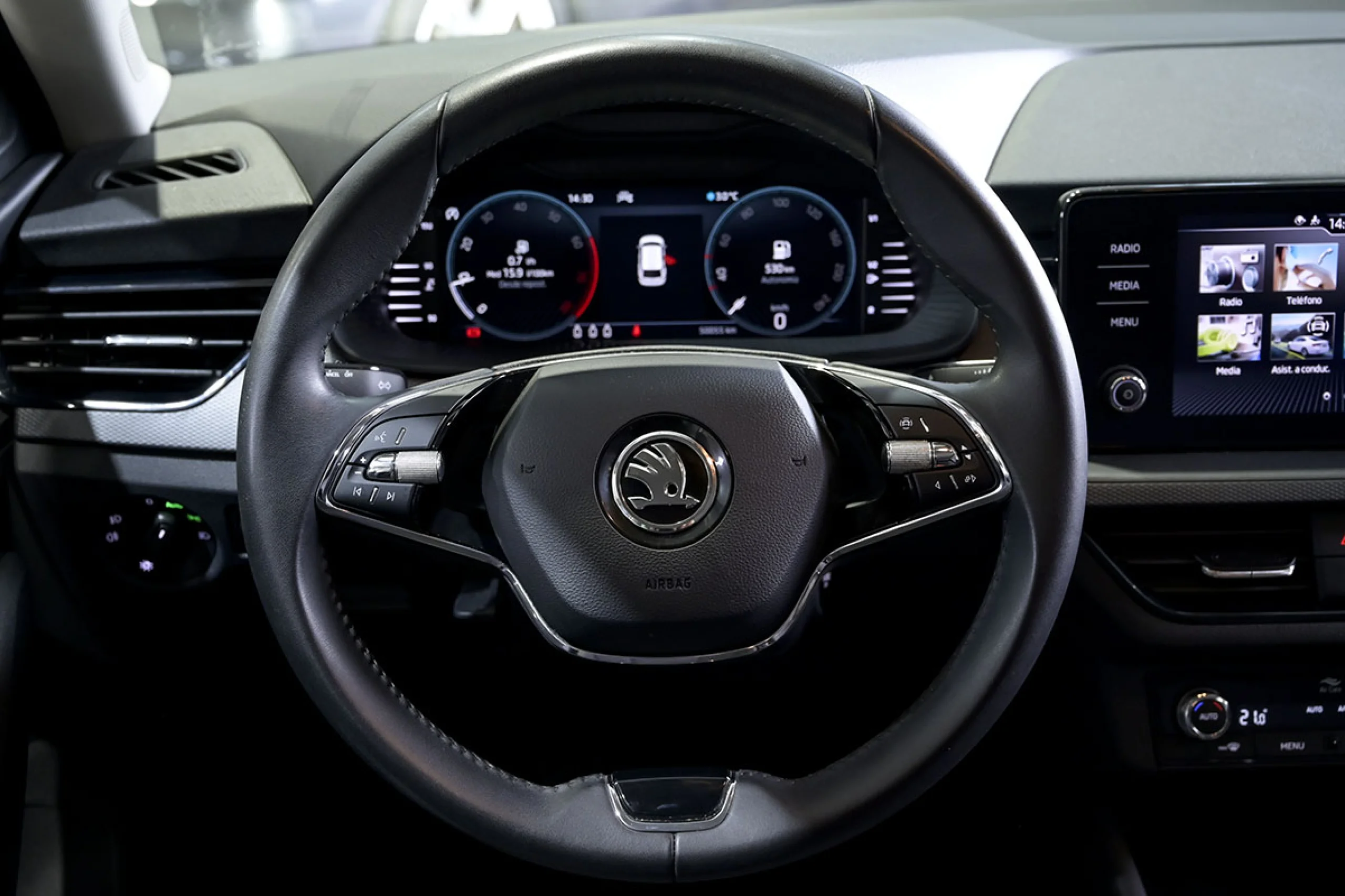 Skoda Scala 1.0 TSI 81KW 110 CV Ambition - Foto 26