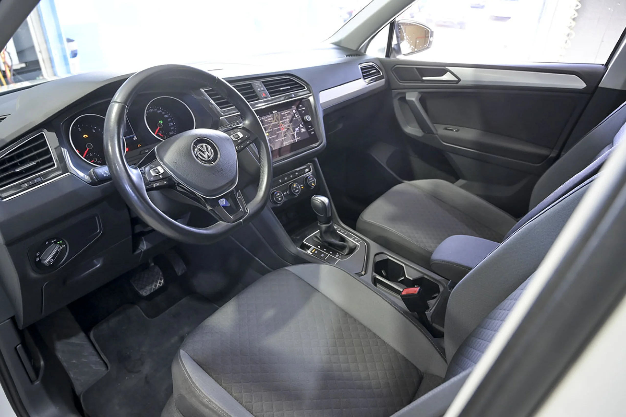 Volkswagen Tiguan Advance 2.0 TDI 110kW 150CV DSG - Foto 6