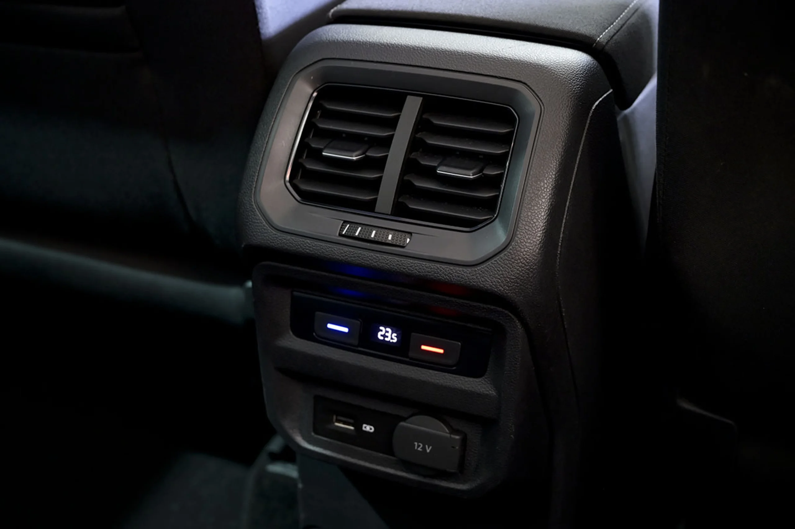 Volkswagen Tiguan Advance 2.0 TDI 110kW 150CV DSG - Foto 36