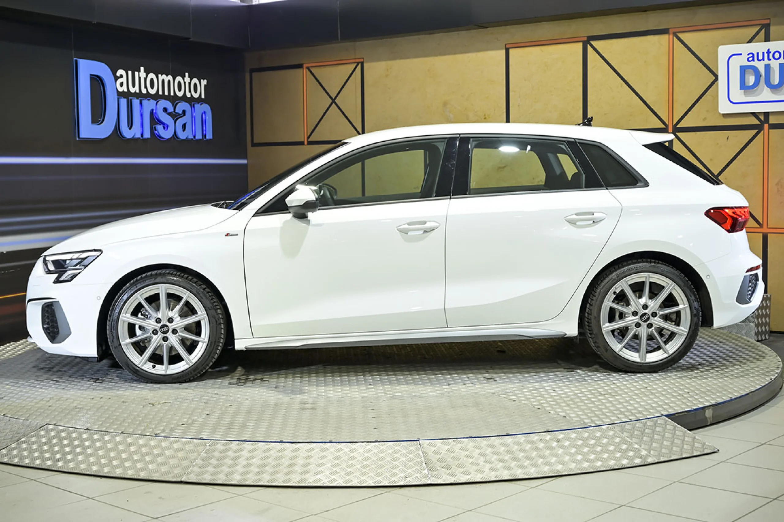 Audi A3 Sportback Genuine Ed 35 TFSI 110kW S tro - Foto 27