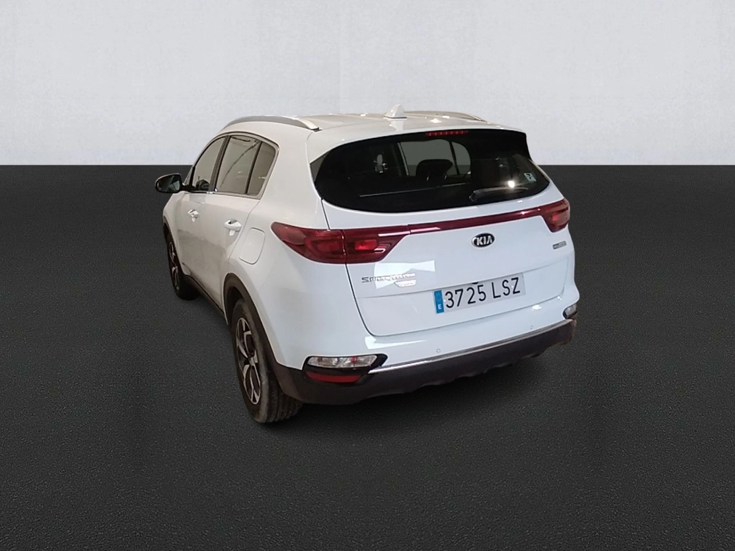 Kia Sportage 1.6 MHEV Business 100kW (136CV) 4x4 - Foto 6