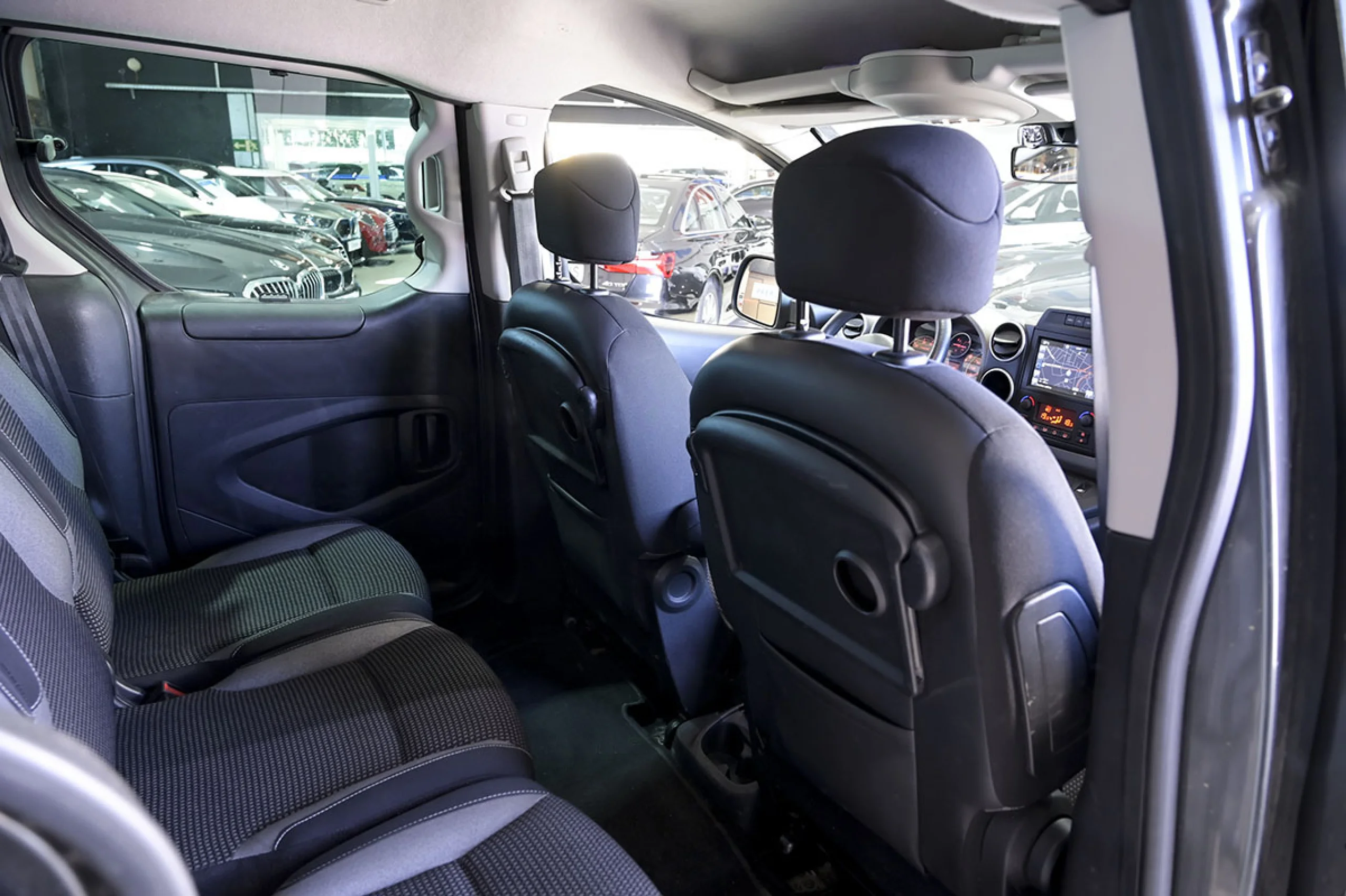 Peugeot Partner TEPEE Adventure Edition 1.6 BlueHDi 73KW - Foto 14