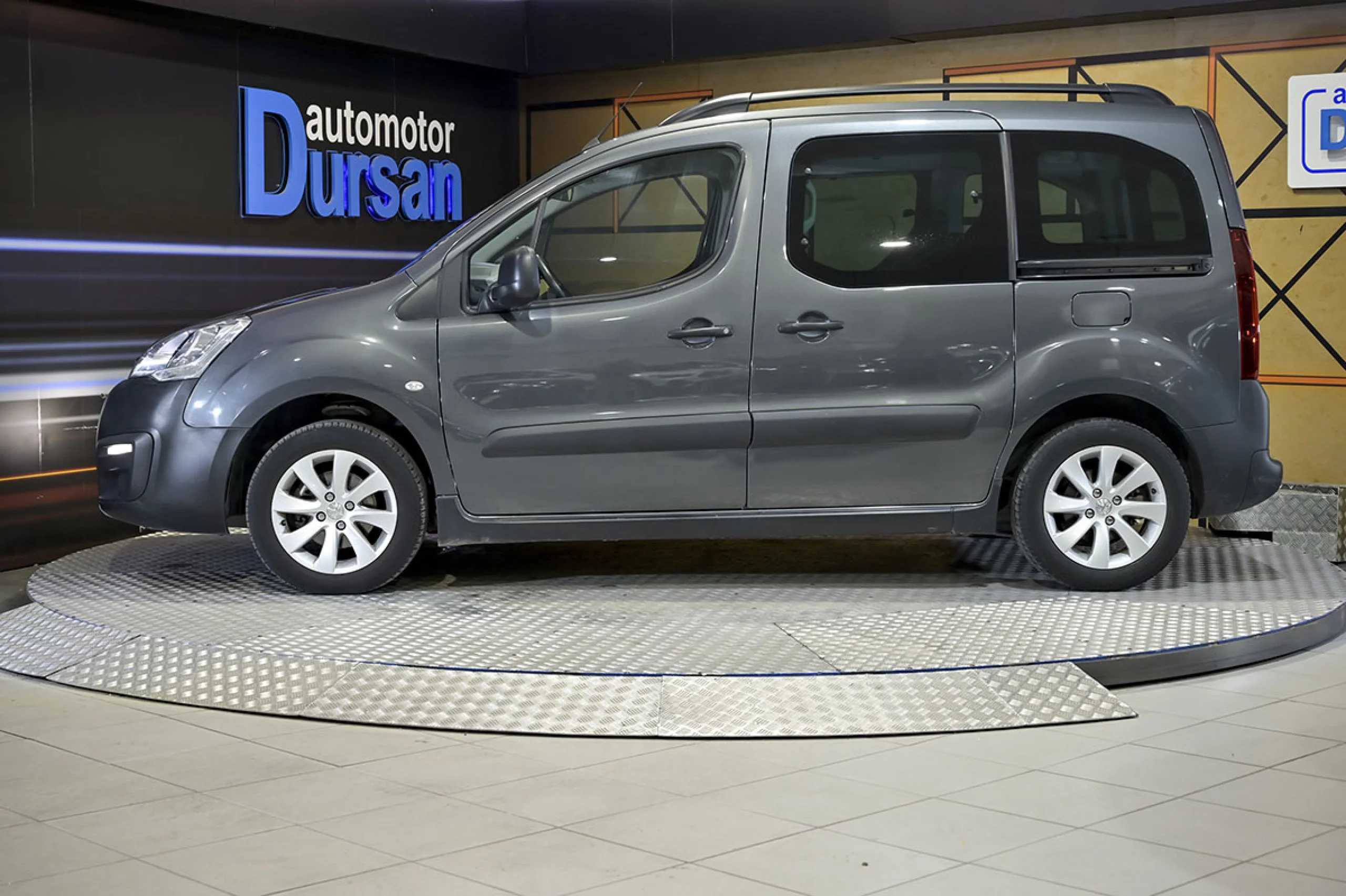 Peugeot Partner TEPEE Adventure Edition 1.6 BlueHDi 73KW - Foto 18