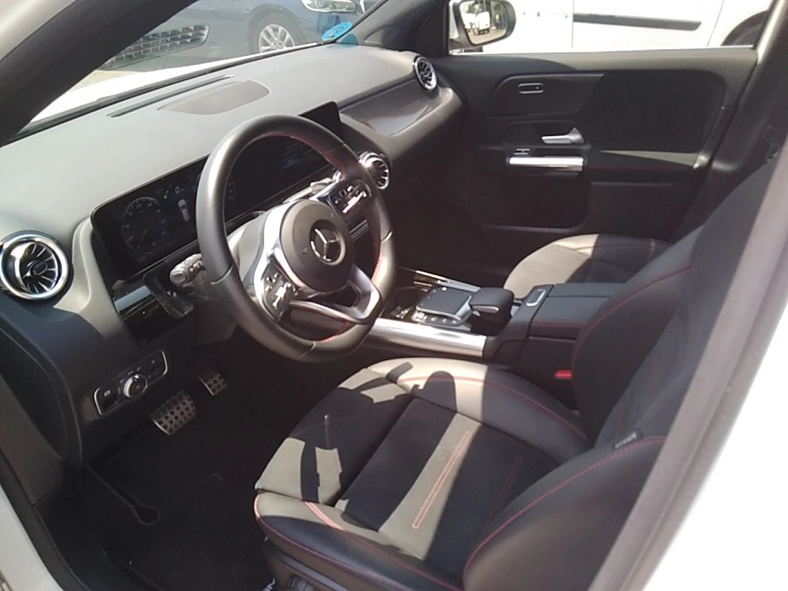 Mercedes-Benz GLA 250 MERCEDES GLA  250 e - Foto 7