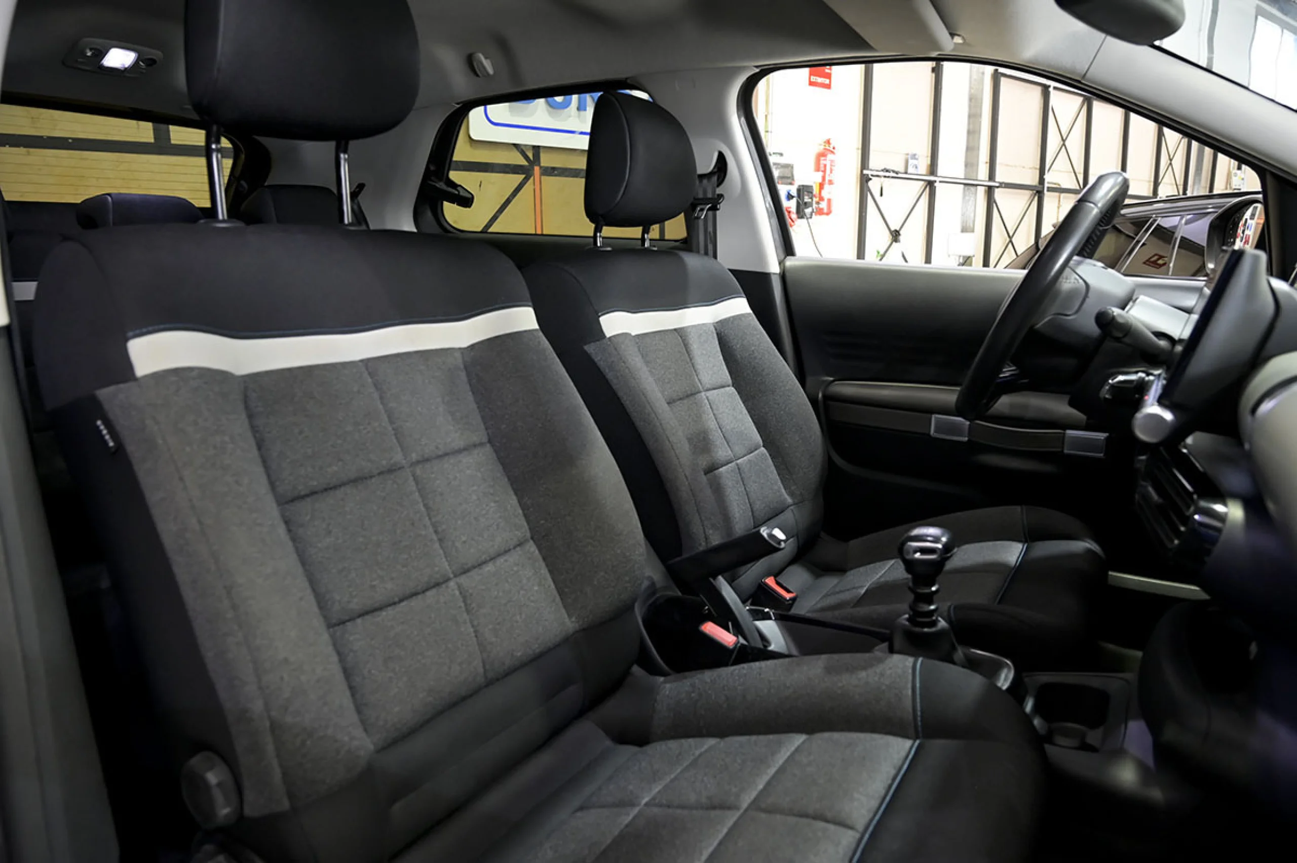 Citroen C4 Cactus PureTech 96kW 130CV SS Shine - Foto 19