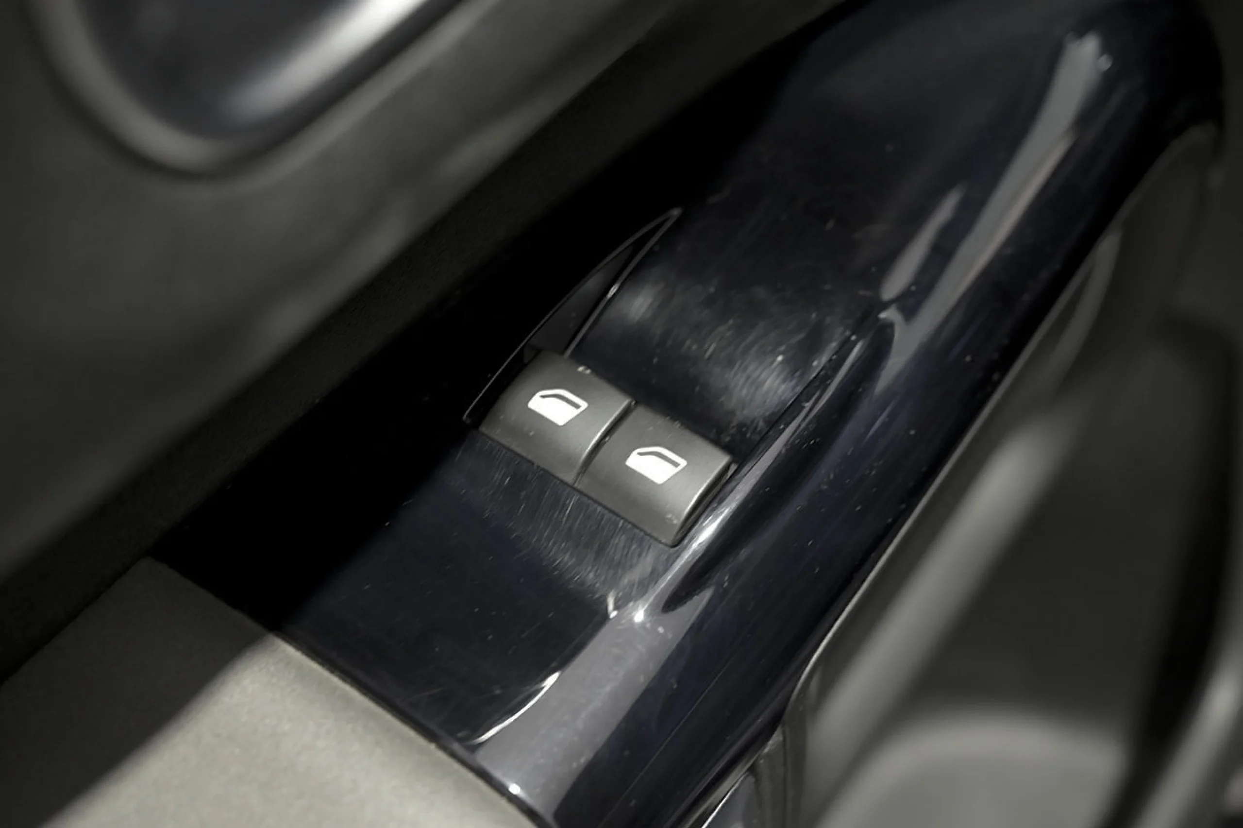 Citroen C4 Cactus PureTech 96kW 130CV SS Shine - Foto 24