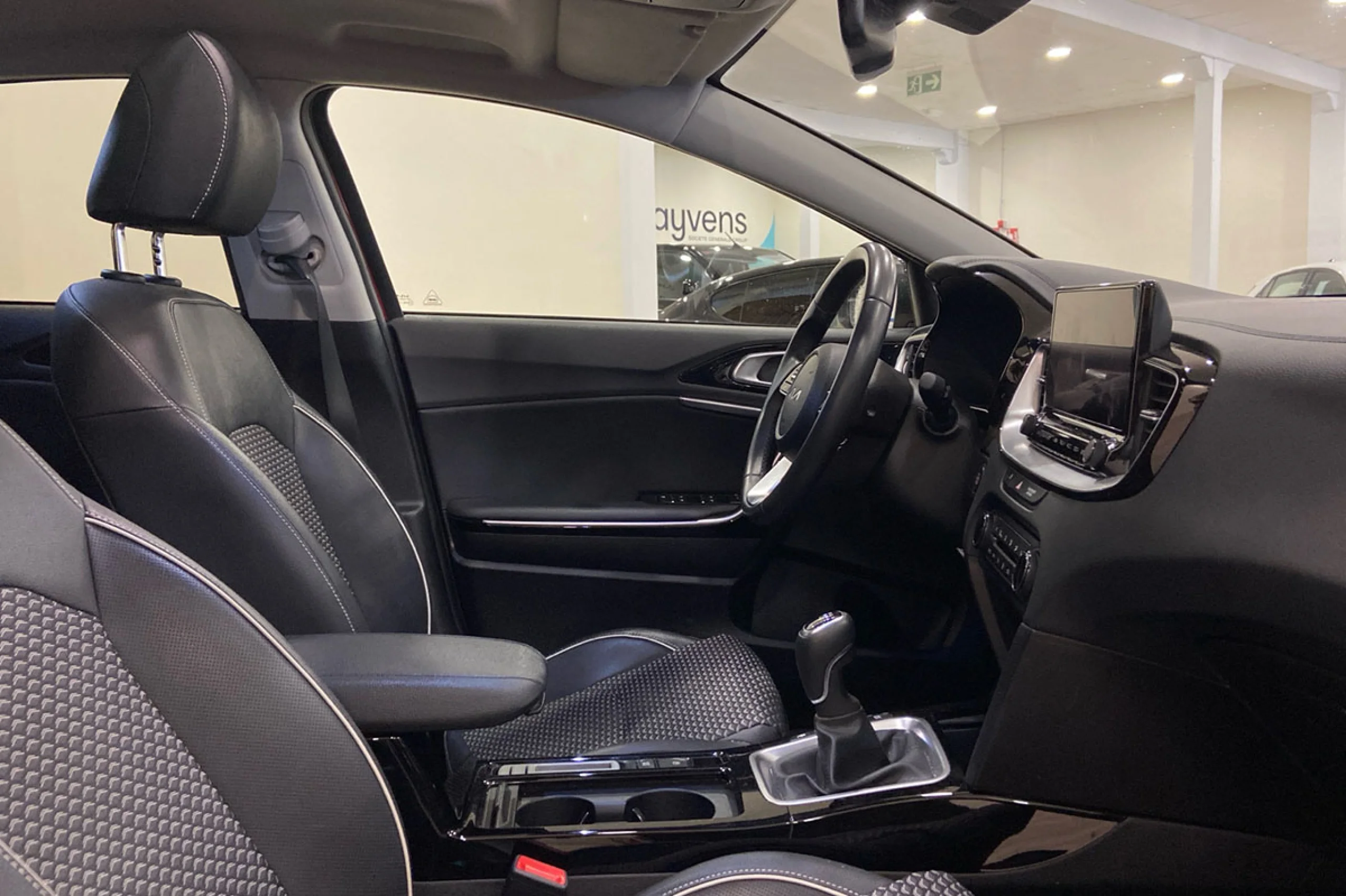 Kia XCeed 1.5 MHEV iMT Emotion 118kW 160CV - Foto 9