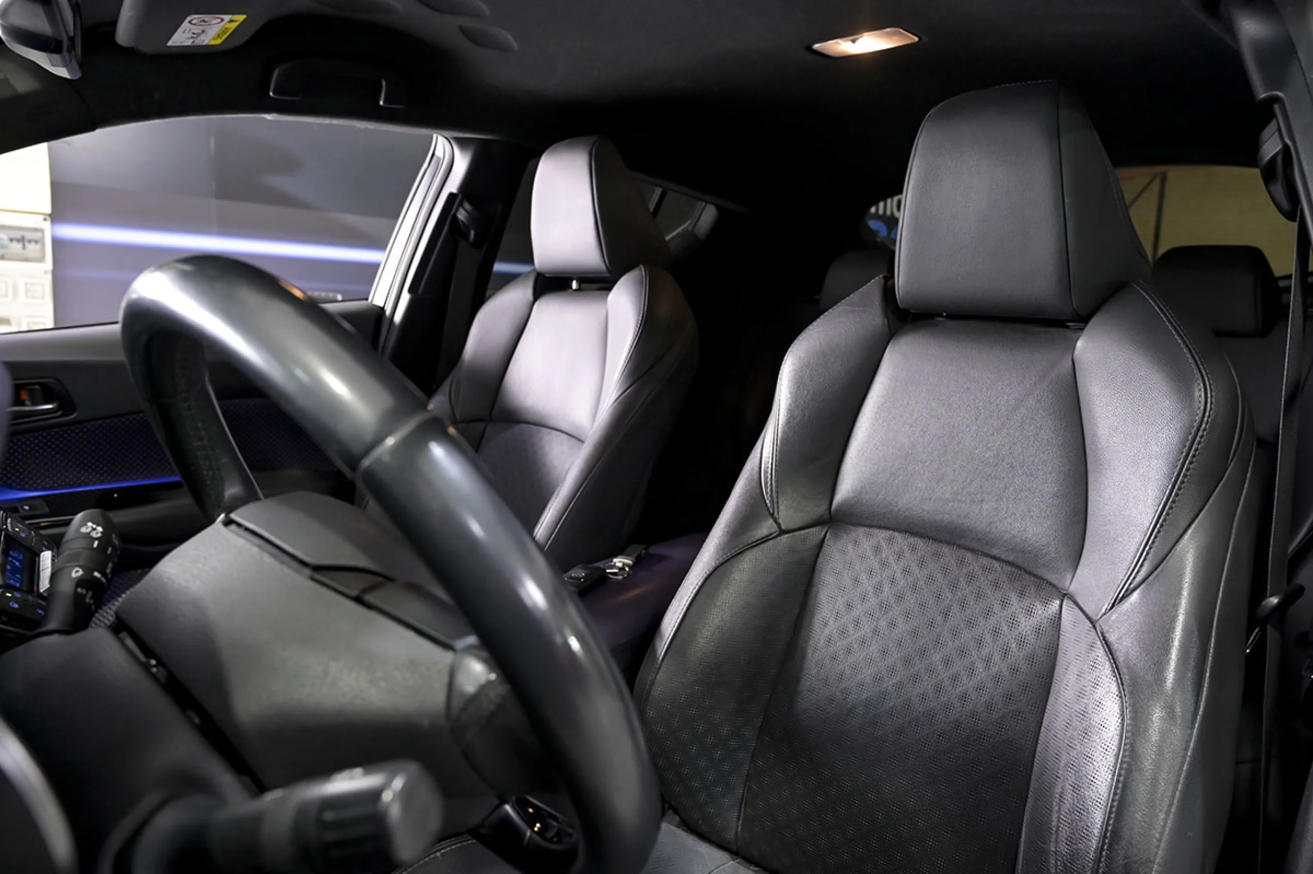 Toyota C-HR 1.8 125H Dynamic Plus - Foto 9