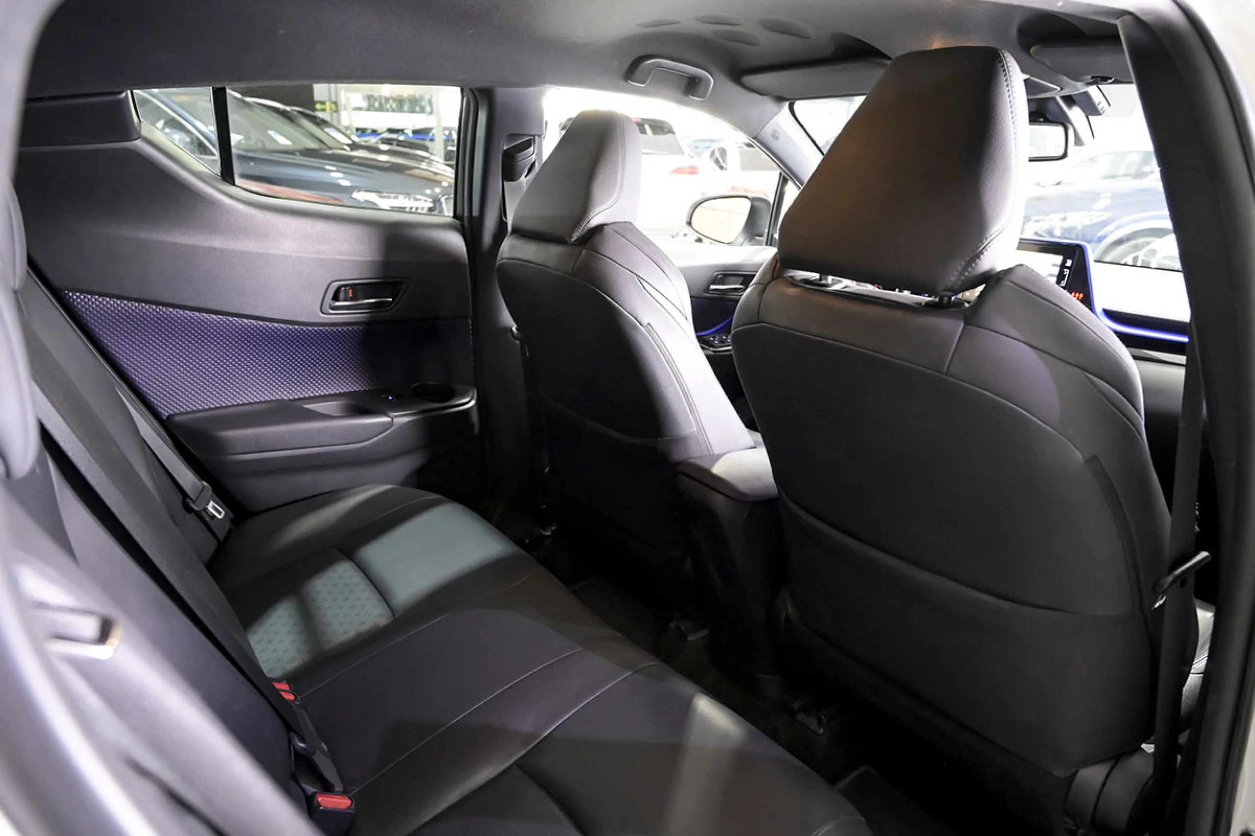 Toyota C-HR 1.8 125H Dynamic Plus - Foto 17