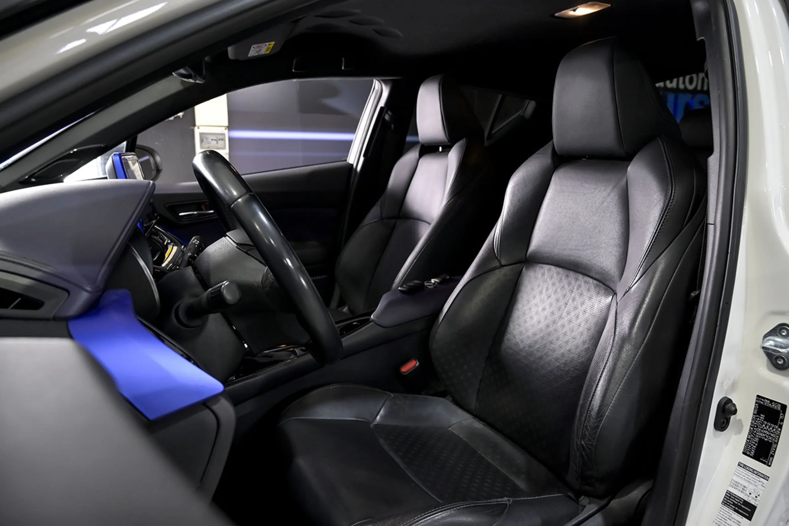 Toyota C-HR 1.8 125H Dynamic Plus - Foto 24