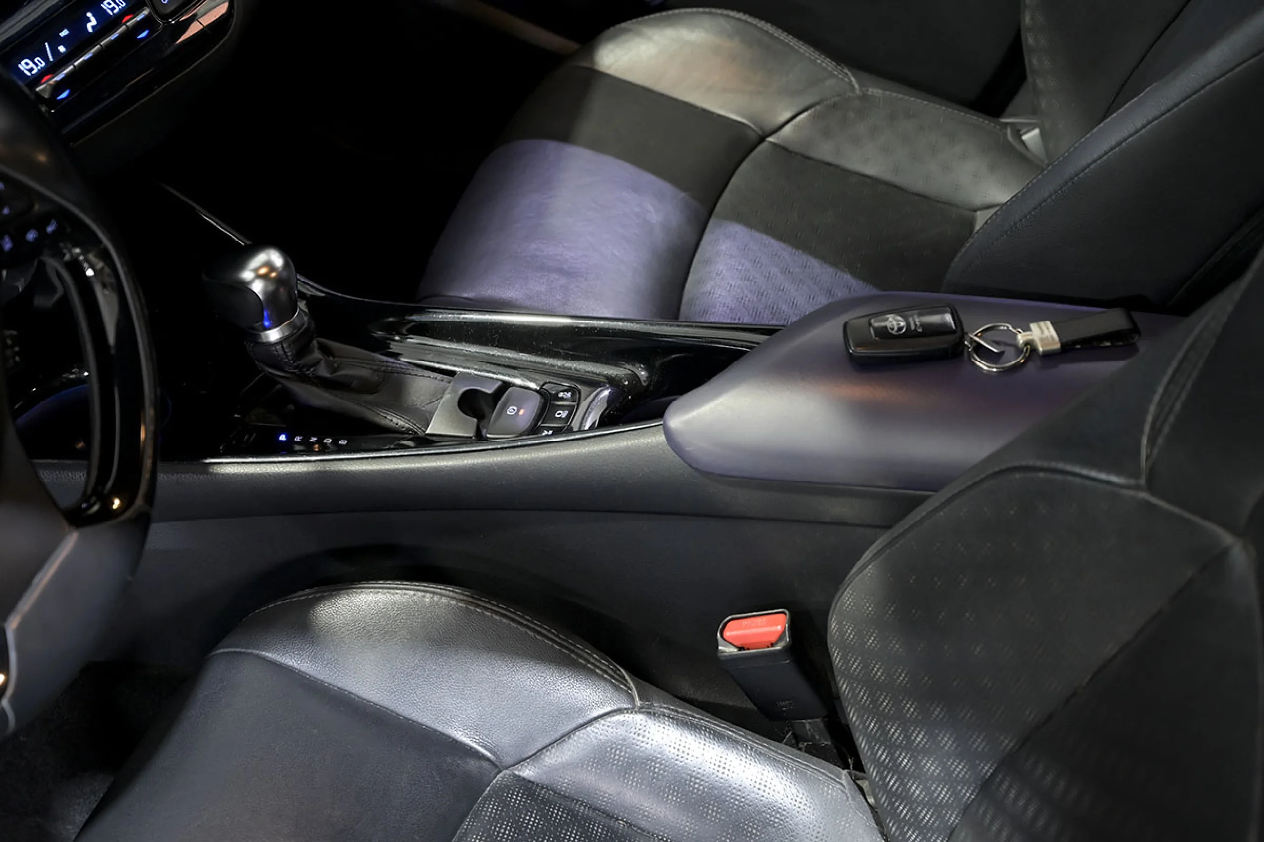 Toyota C-HR 1.8 125H Dynamic Plus - Foto 29