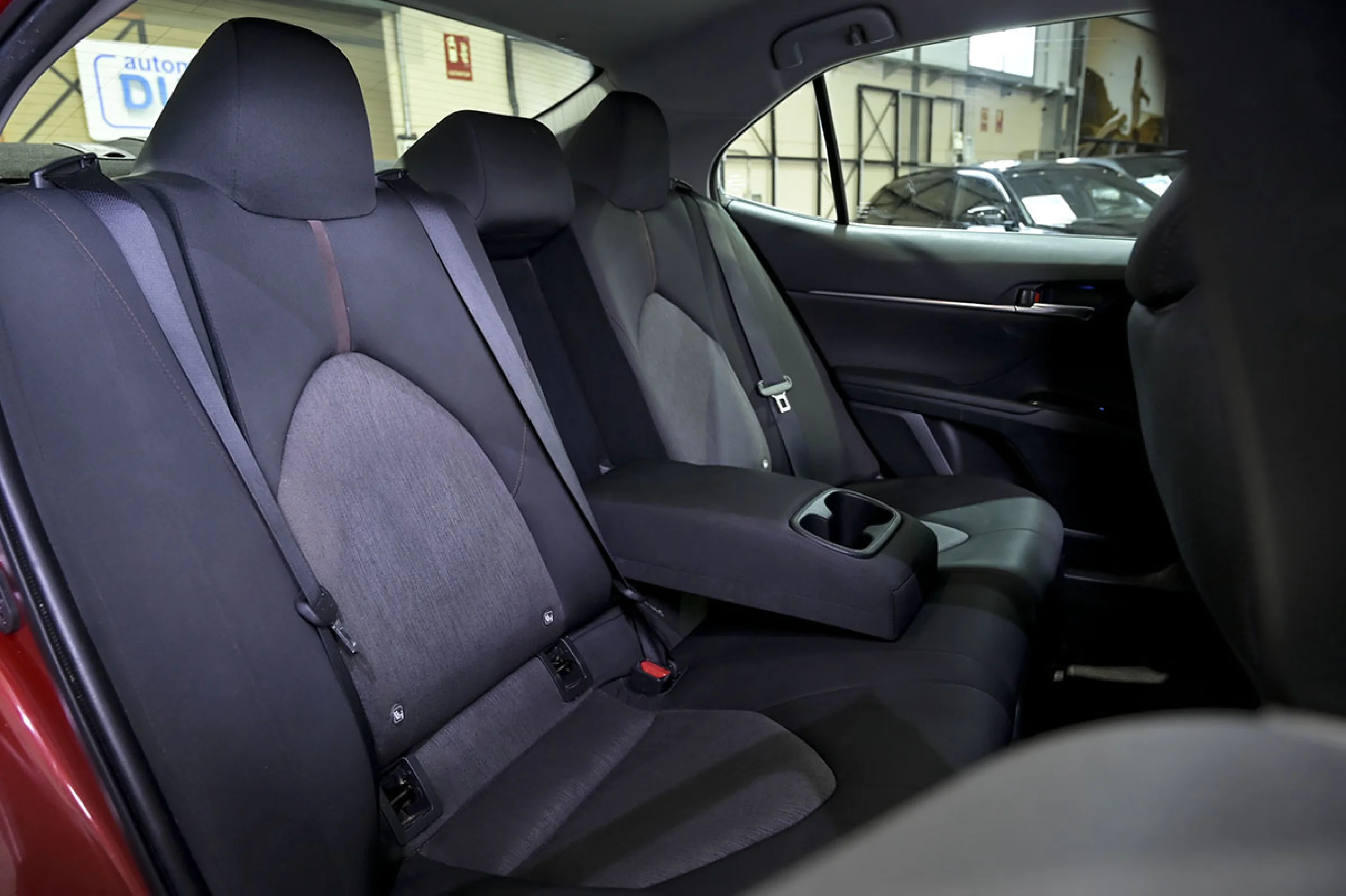 Toyota Camry 2.5 220H Advance - Foto 18