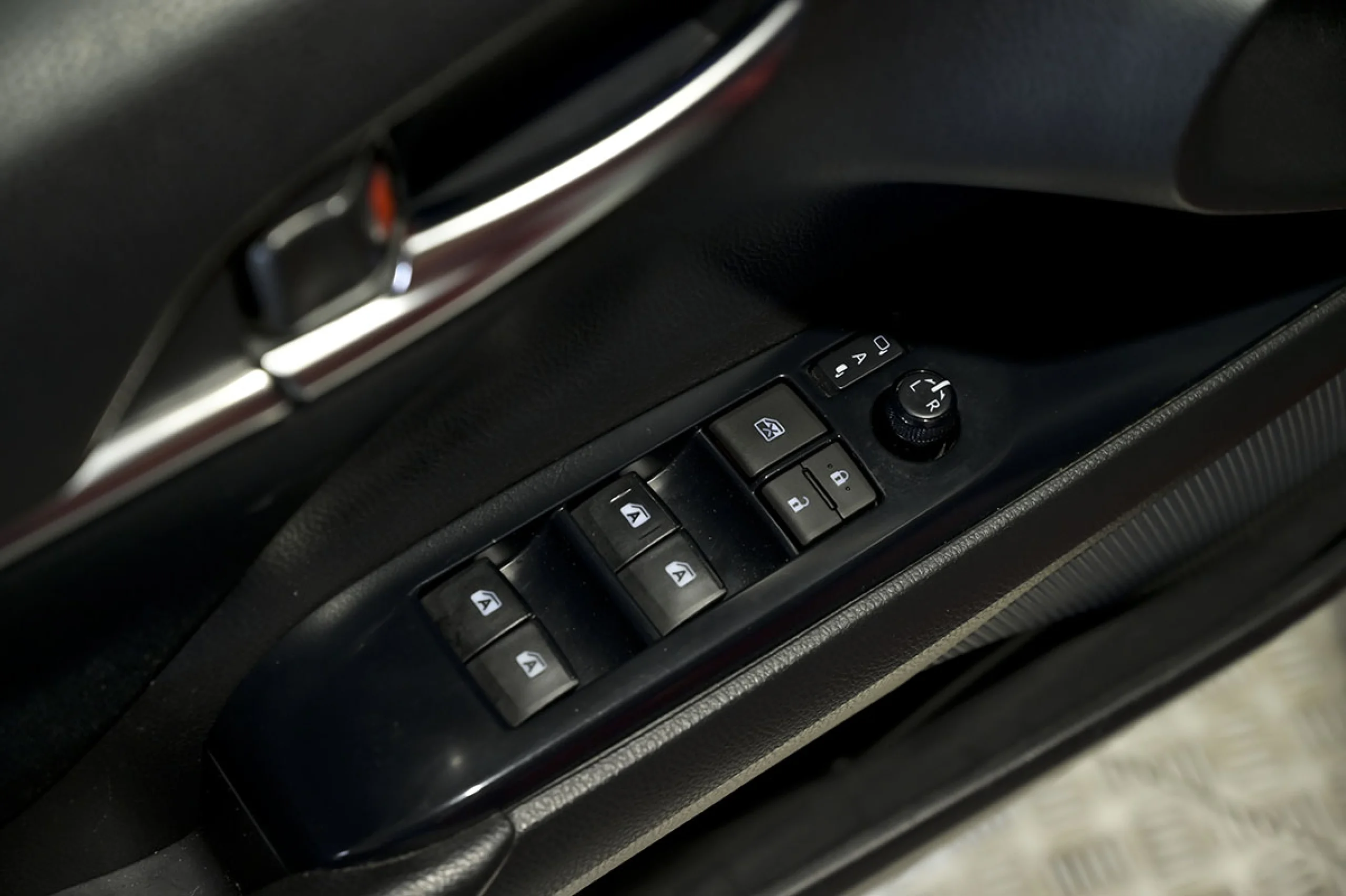 Toyota Camry 2.5 220H Advance - Foto 22