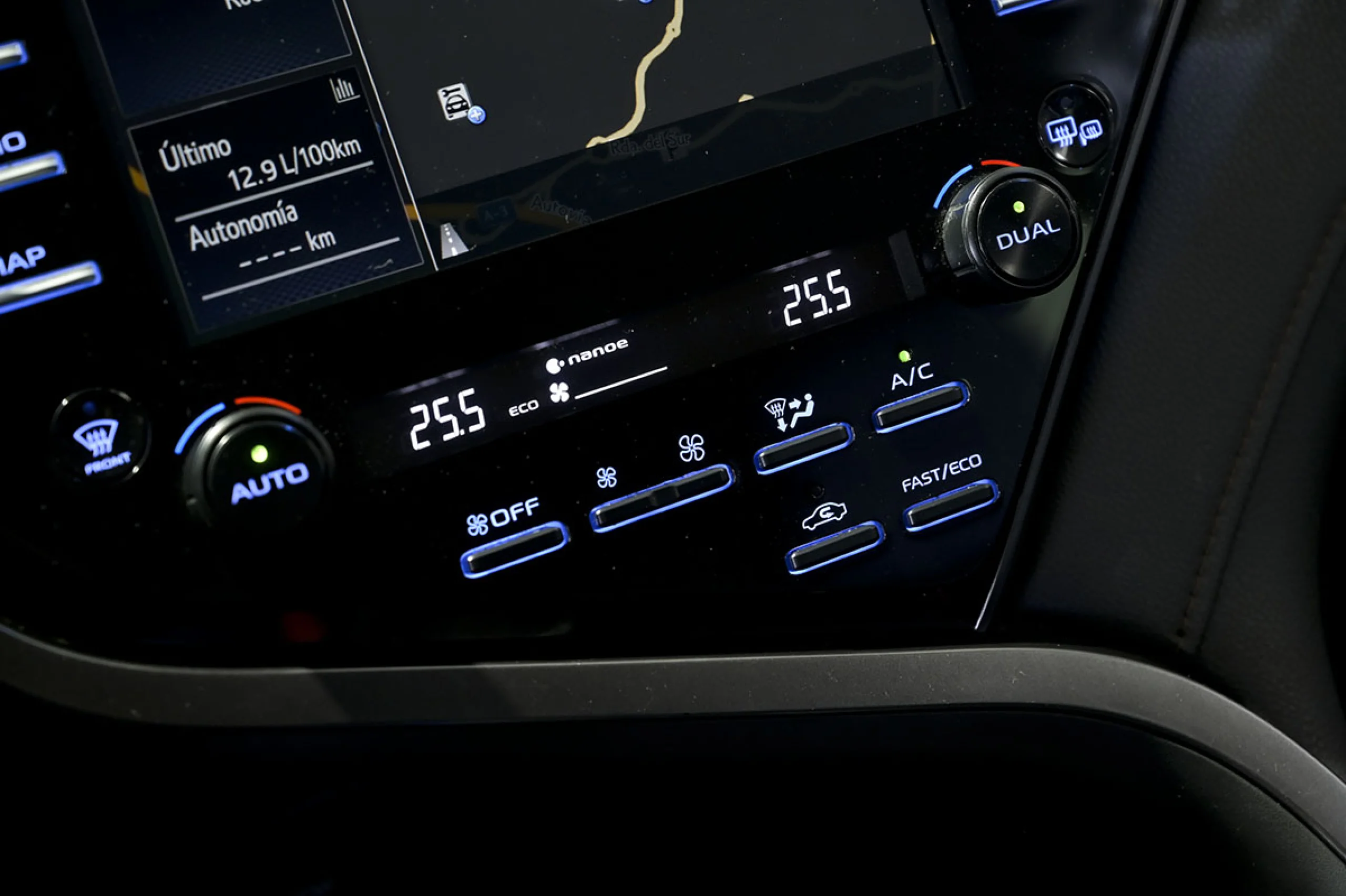 Toyota Camry 2.5 220H Advance - Foto 32