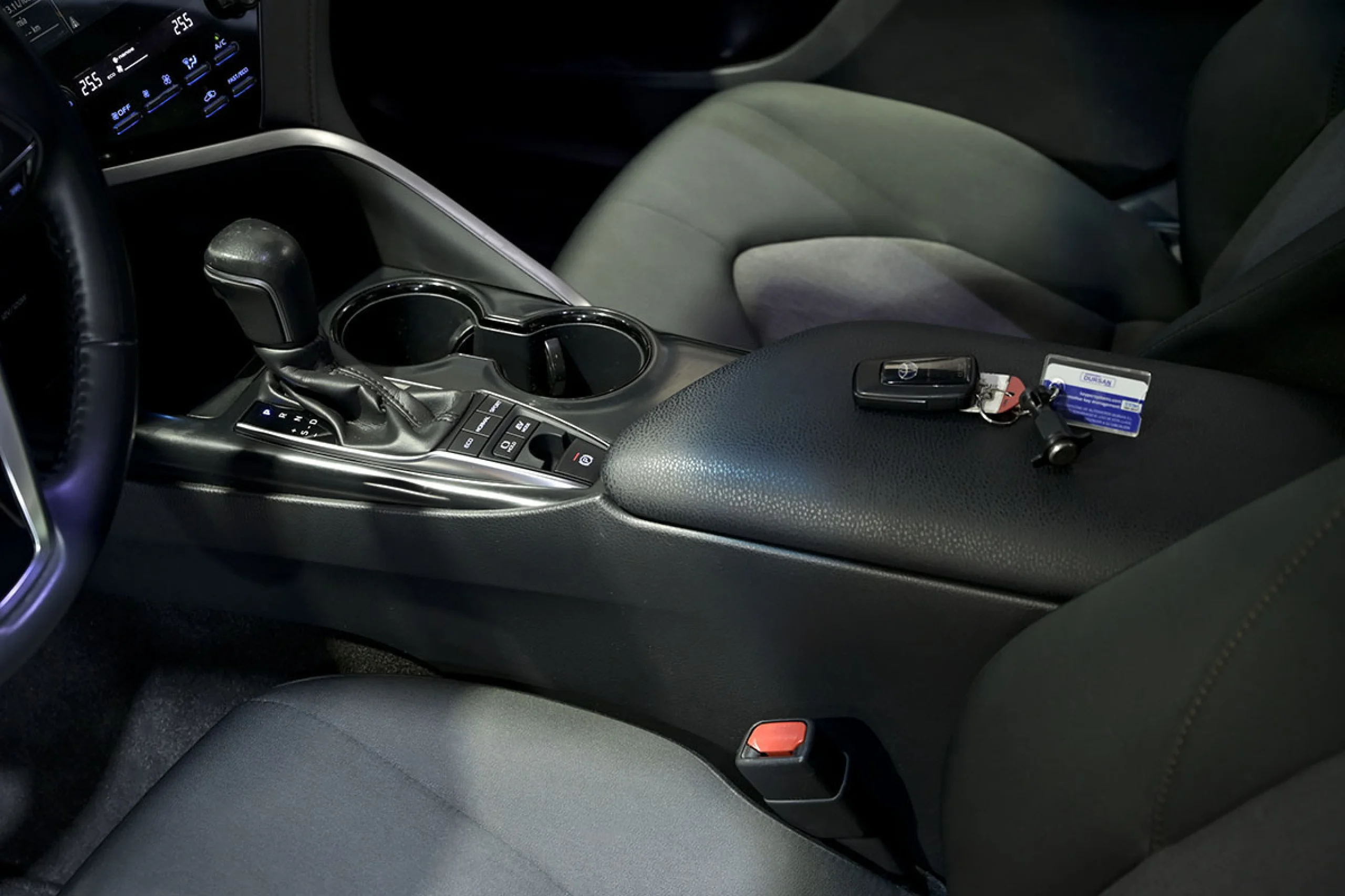 Toyota Camry 2.5 220H Advance - Foto 33