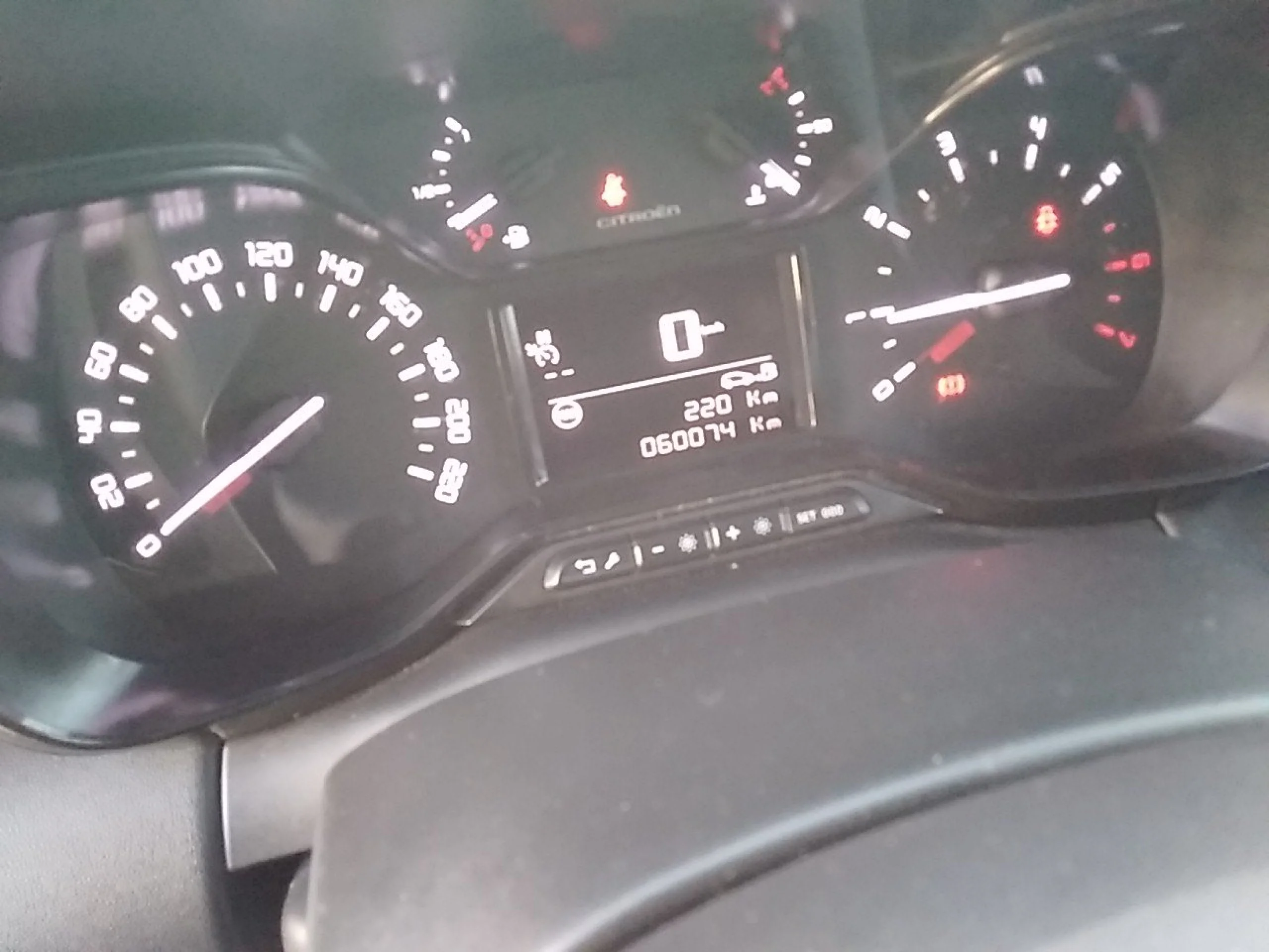 Citroen C3 Aircross BlueHDi 81kW (110CV) S&amp;S Feel Pack - Foto 8