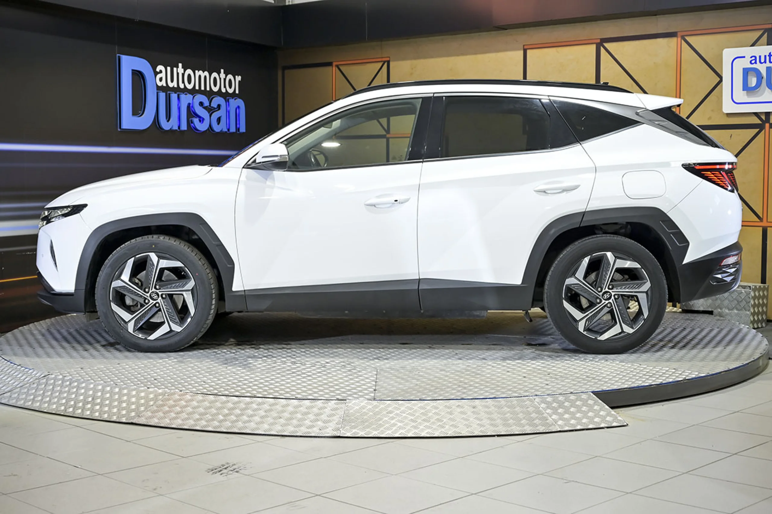 Hyundai Tucson 1.6 TGDI PHEV 195kW Tecno Sky Auto 4x4 - Foto 17