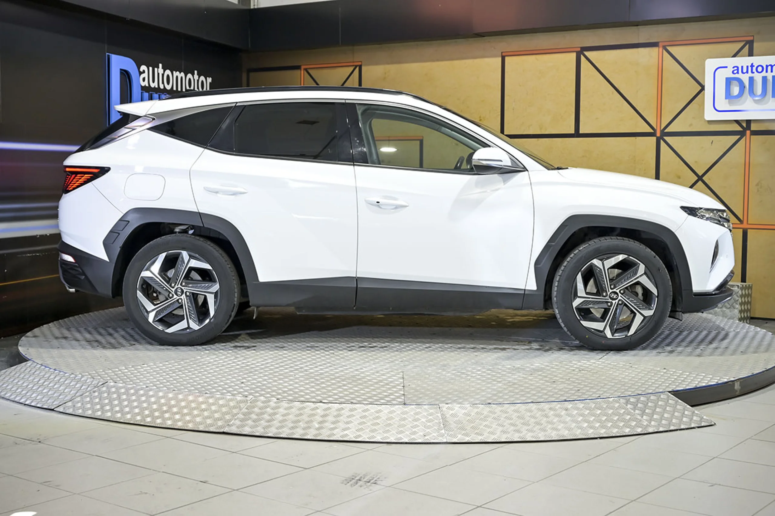 Hyundai Tucson 1.6 TGDI PHEV 195kW Tecno Sky Auto 4x4 - Foto 18