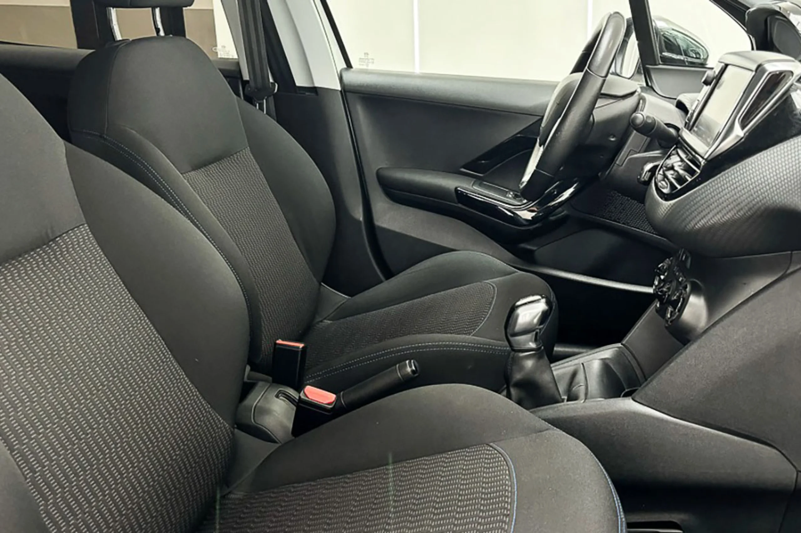 Peugeot 208 5P Signature BlueHDi 73KW 100CV - Foto 14