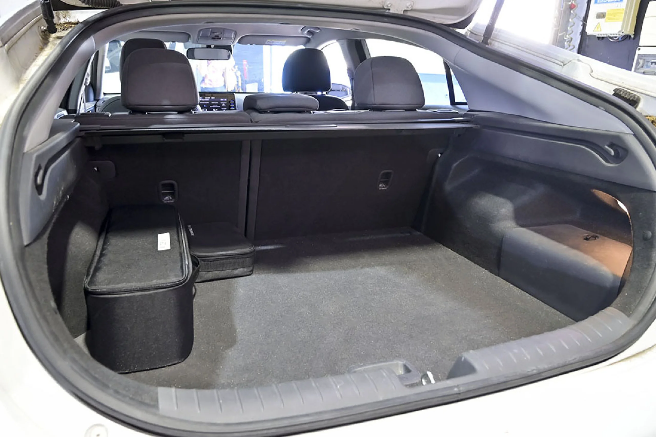 Hyundai Ioniq 1.6 GDI PHEV Klass DCT - Foto 13