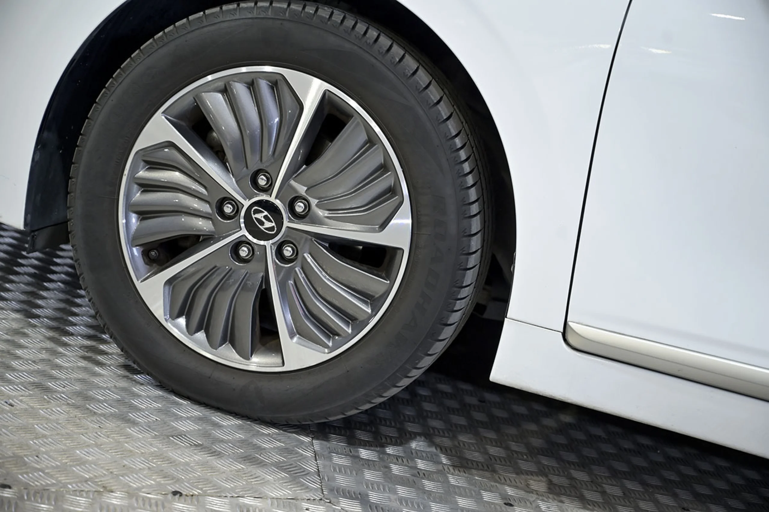 Hyundai Ioniq 1.6 GDI PHEV Klass DCT - Foto 14