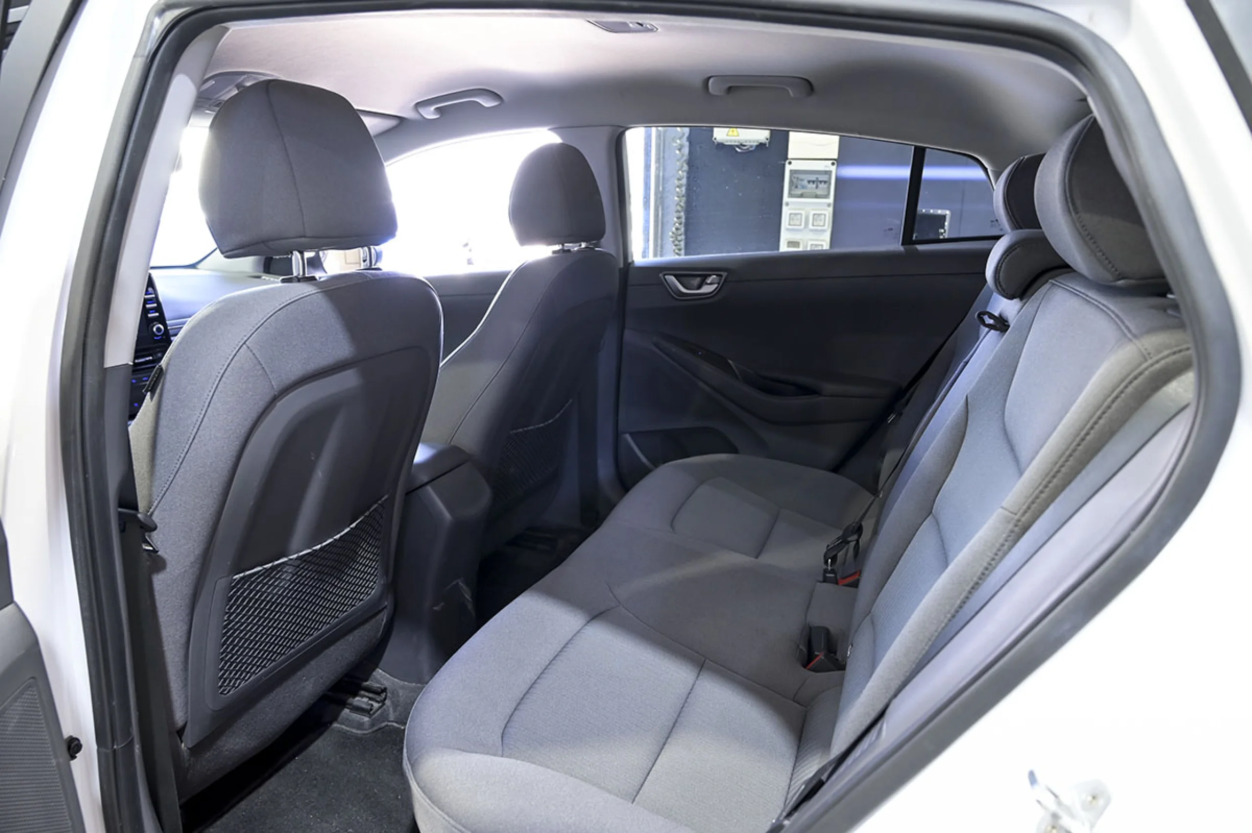 Hyundai Ioniq 1.6 GDI PHEV Klass DCT - Foto 16