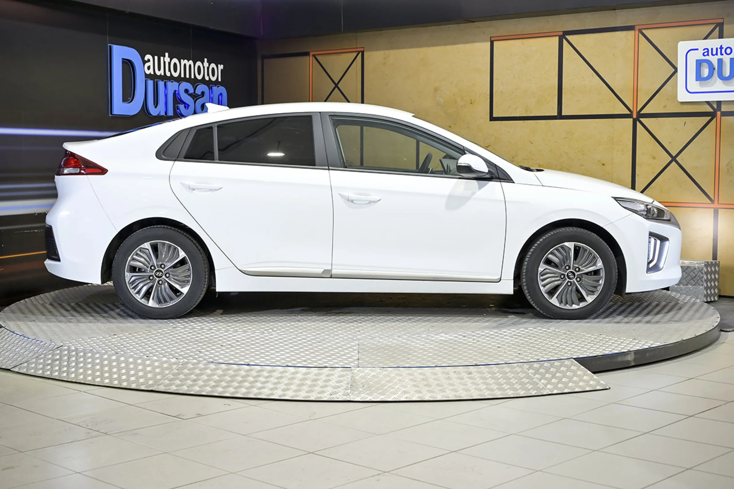 Hyundai Ioniq 1.6 GDI PHEV Klass DCT - Foto 20