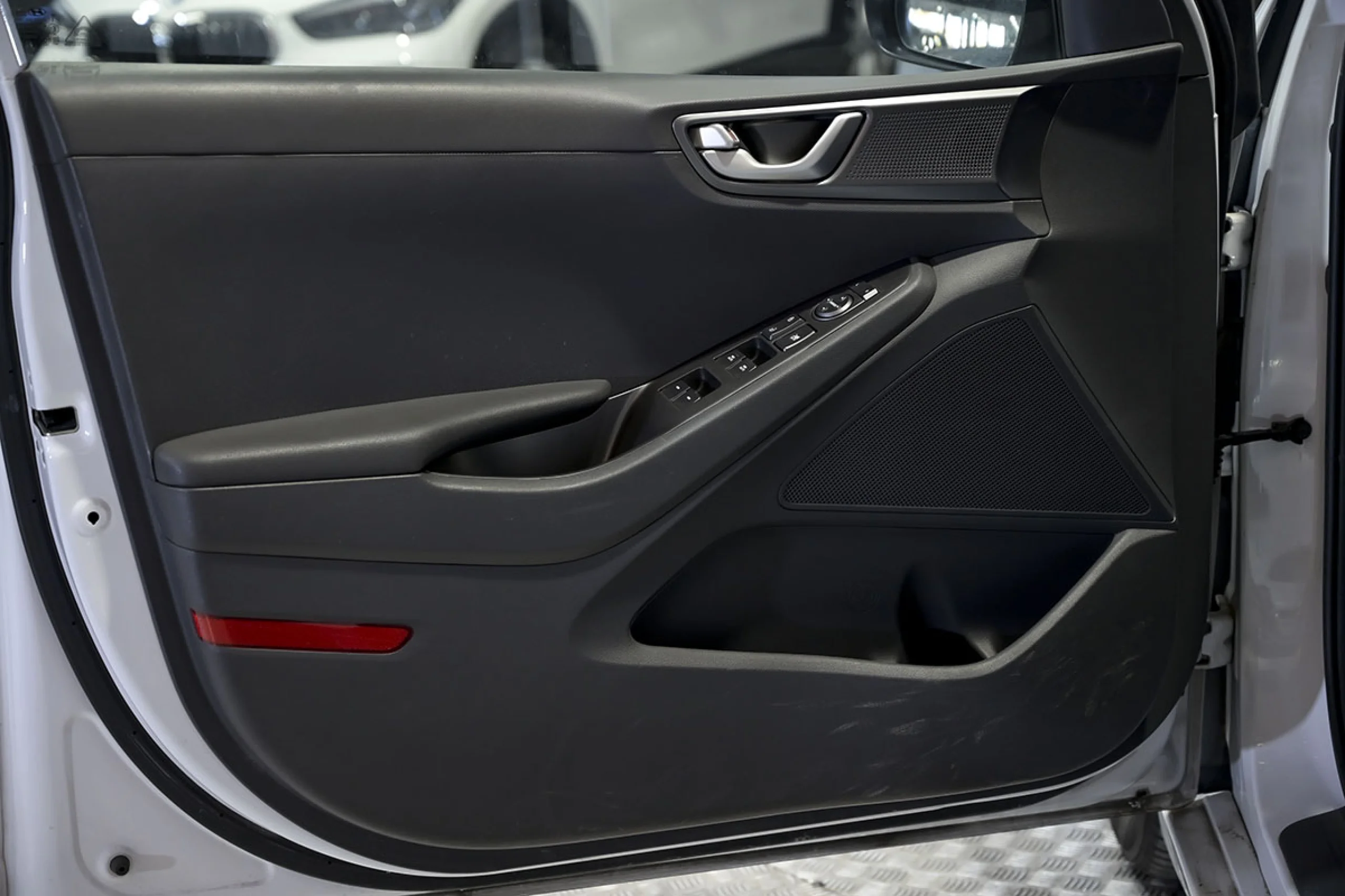 Hyundai Ioniq 1.6 GDI PHEV Klass DCT - Foto 22