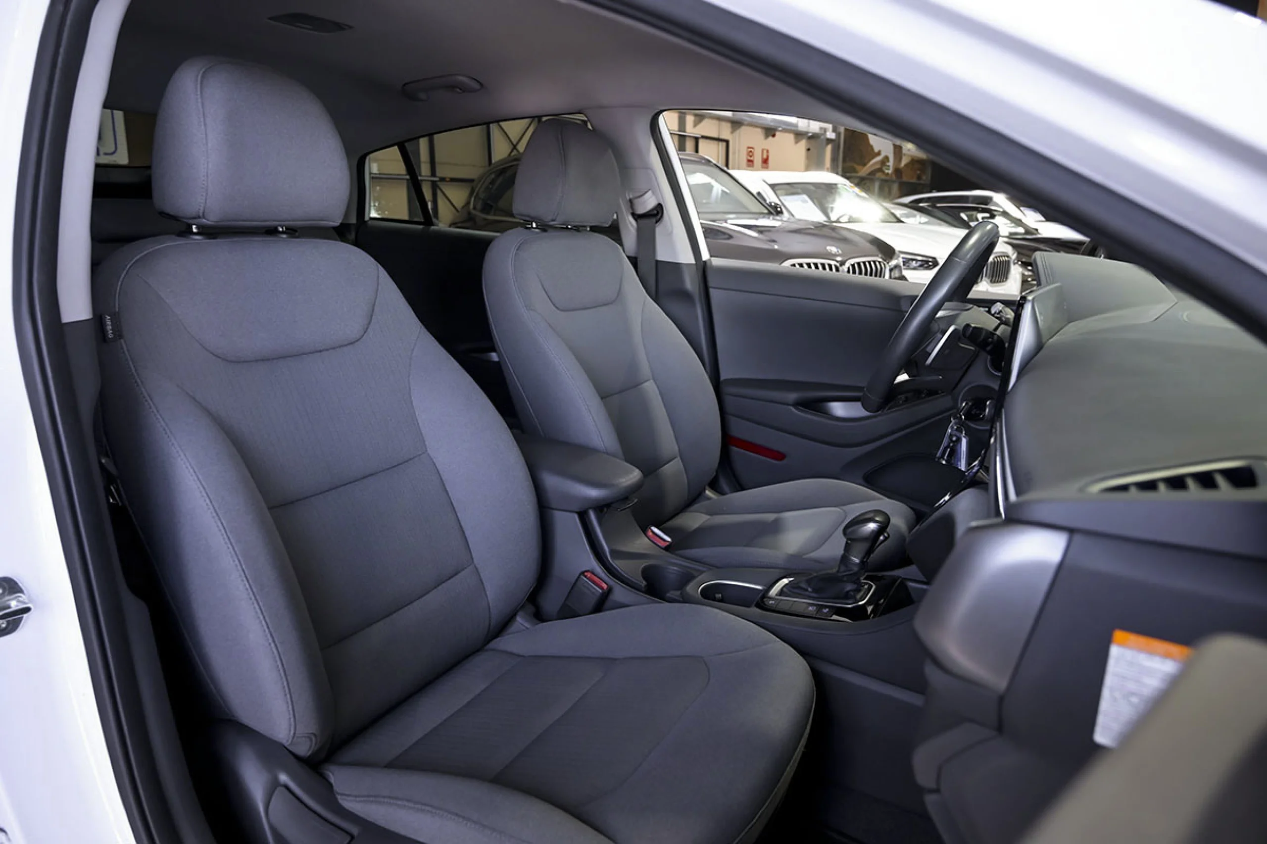 Hyundai Ioniq 1.6 GDI PHEV Klass DCT - Foto 33