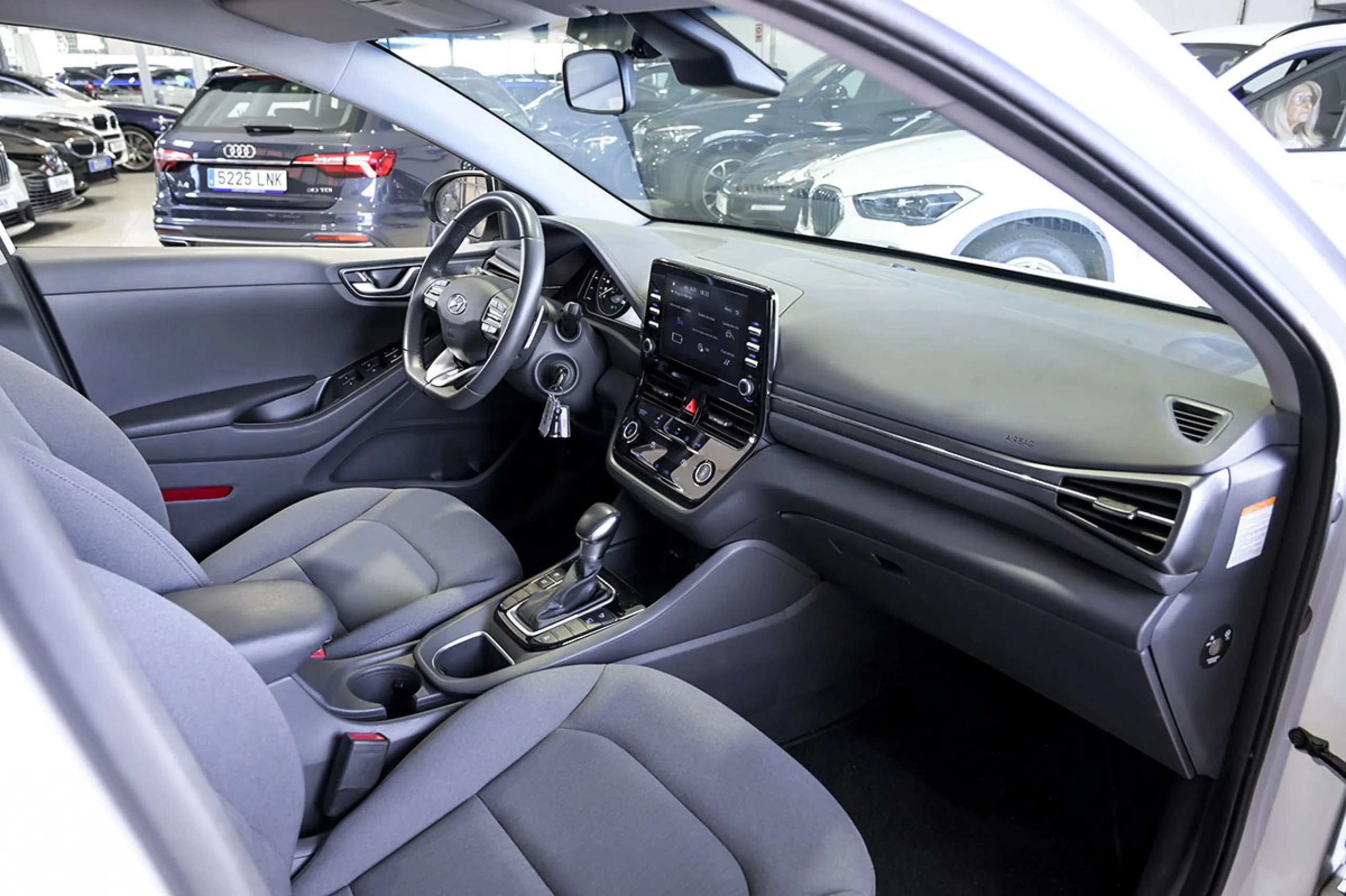 Hyundai Ioniq 1.6 GDI PHEV Klass DCT - Foto 34