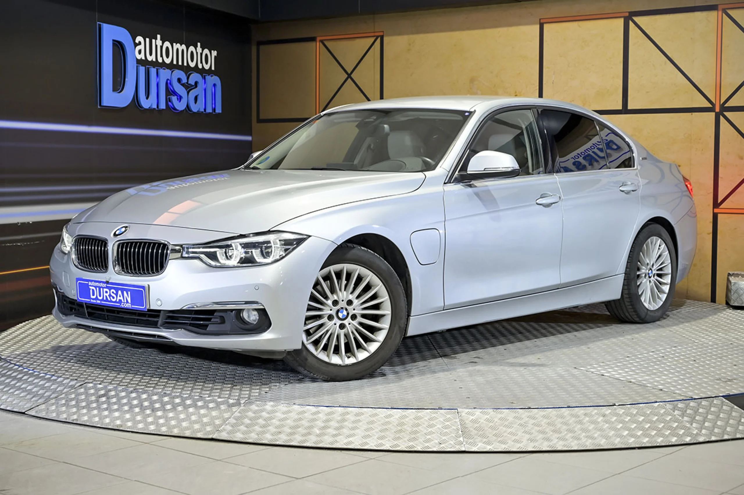 BMW 330 Serie 3 330e - Foto 1