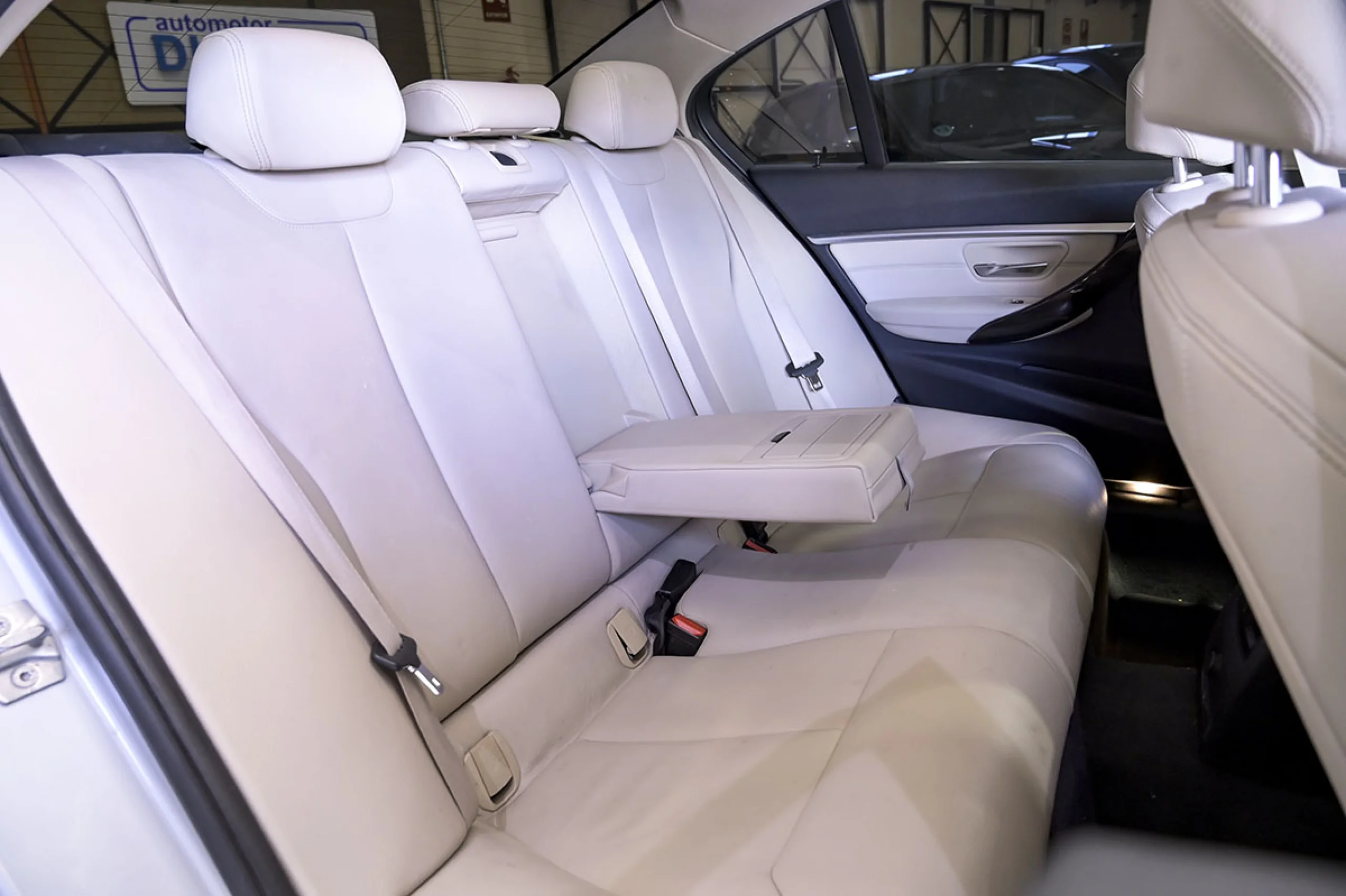 BMW 330 Serie 3 330e - Foto 17