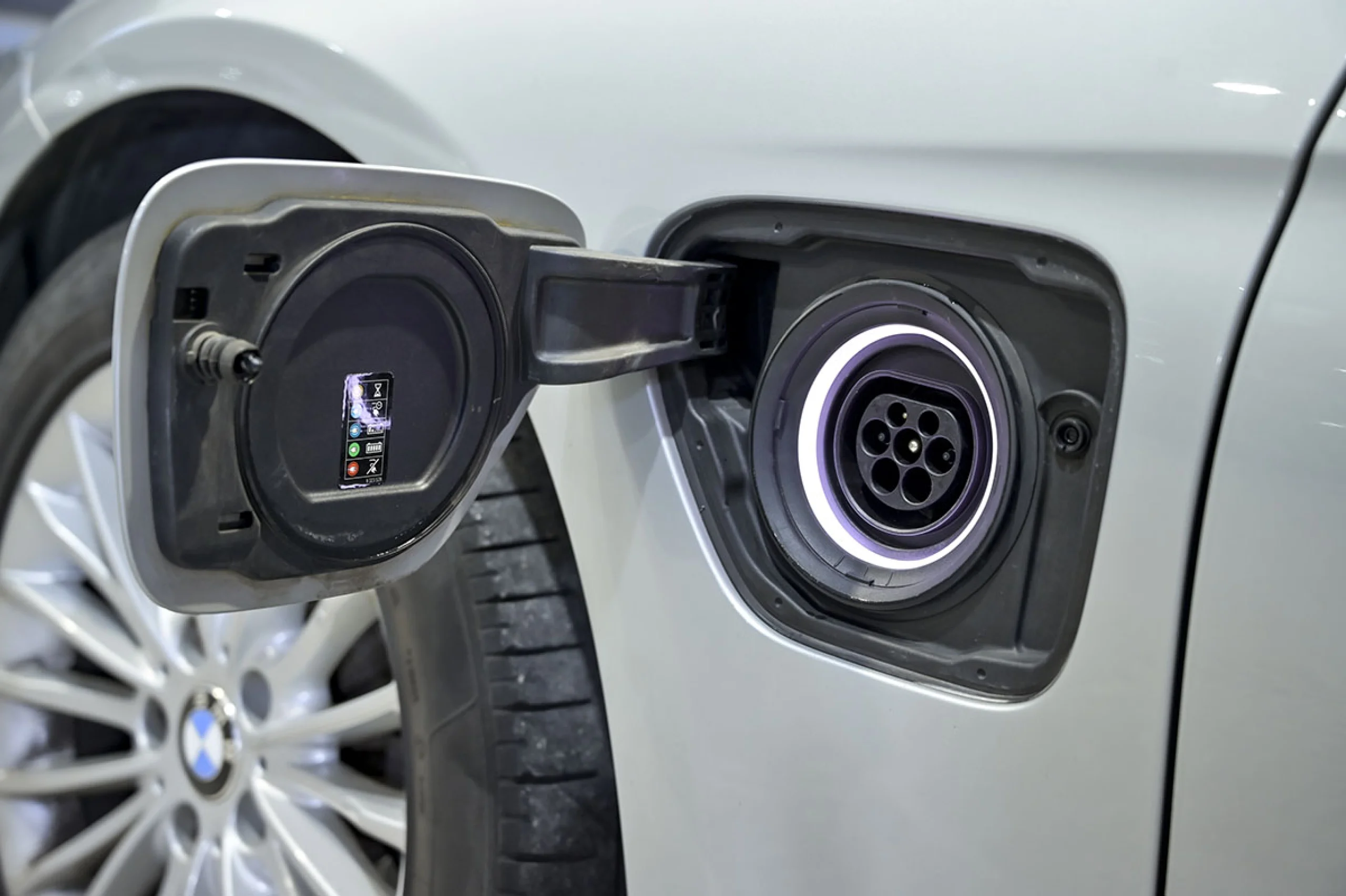 BMW 330 Serie 3 330e - Foto 21