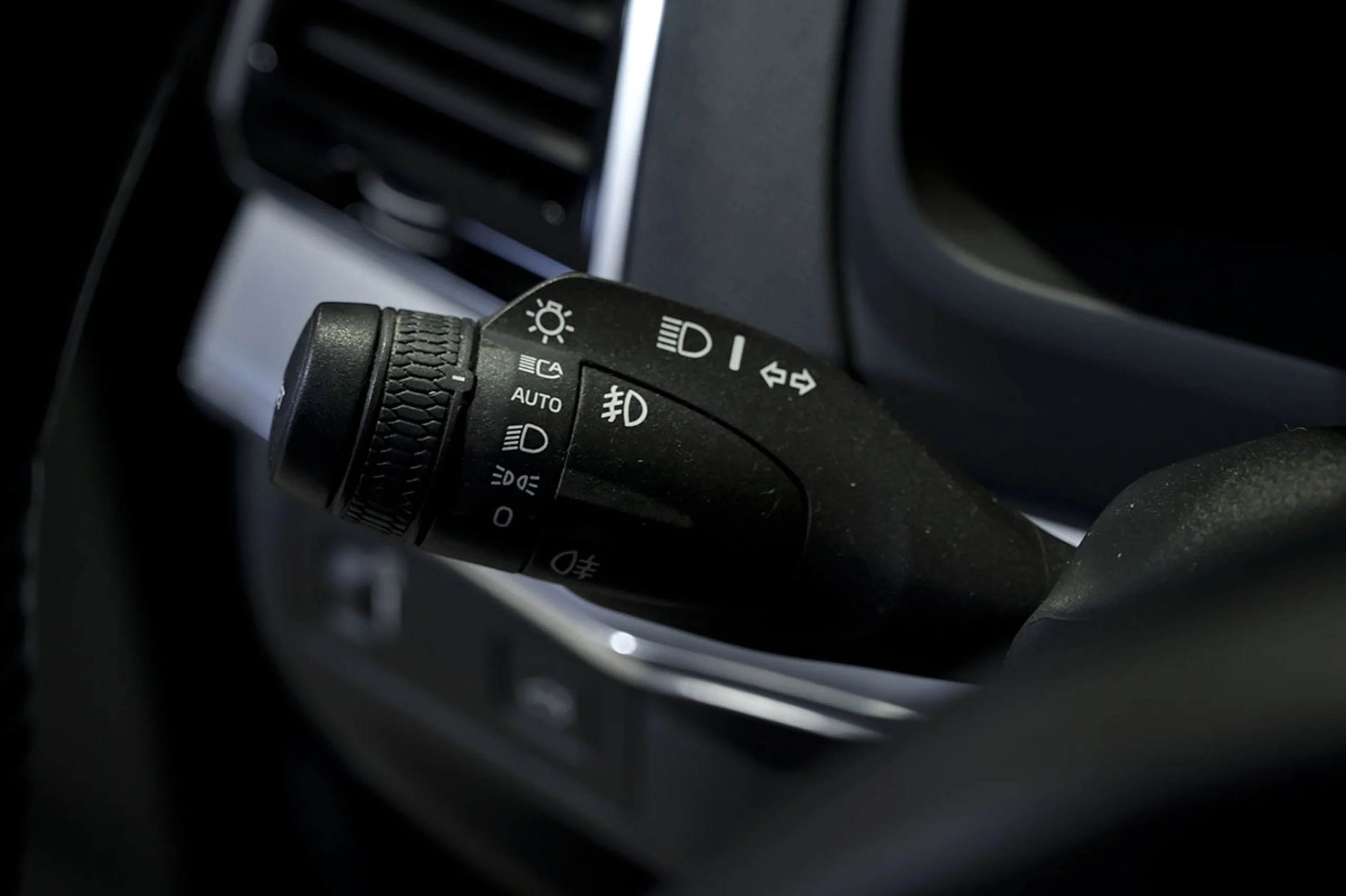 Volvo XC 90 XC90 2.0 B5 D AWD Momentum Pro Auto - Foto 28