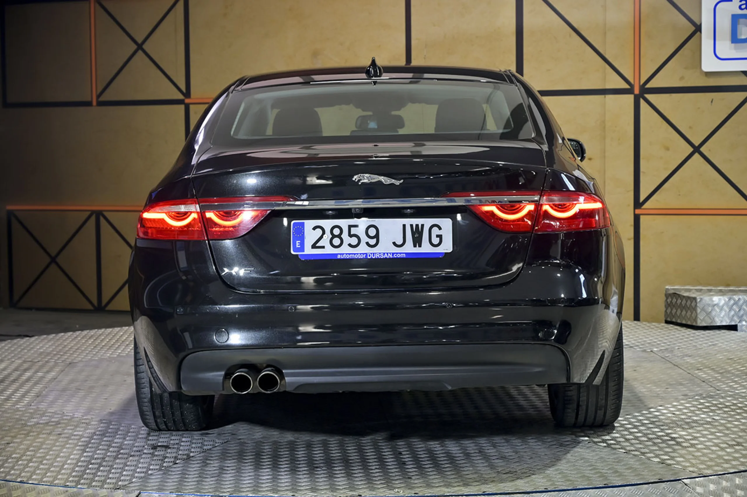 Jaguar XF 2.0D 132kW 180CV Portfolio Auto - Foto 12