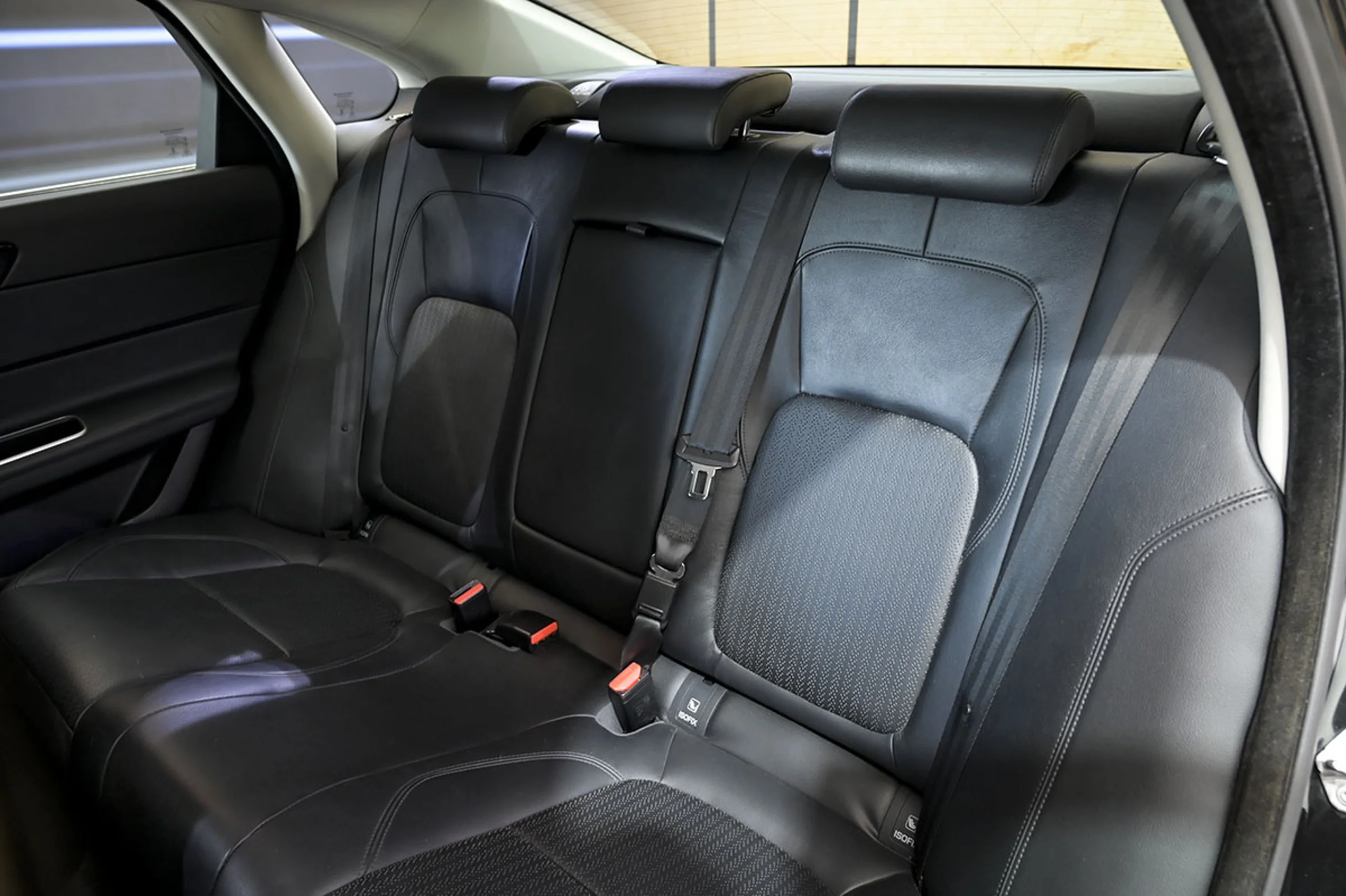 Jaguar XF 2.0D 132kW 180CV Portfolio Auto - Foto 17