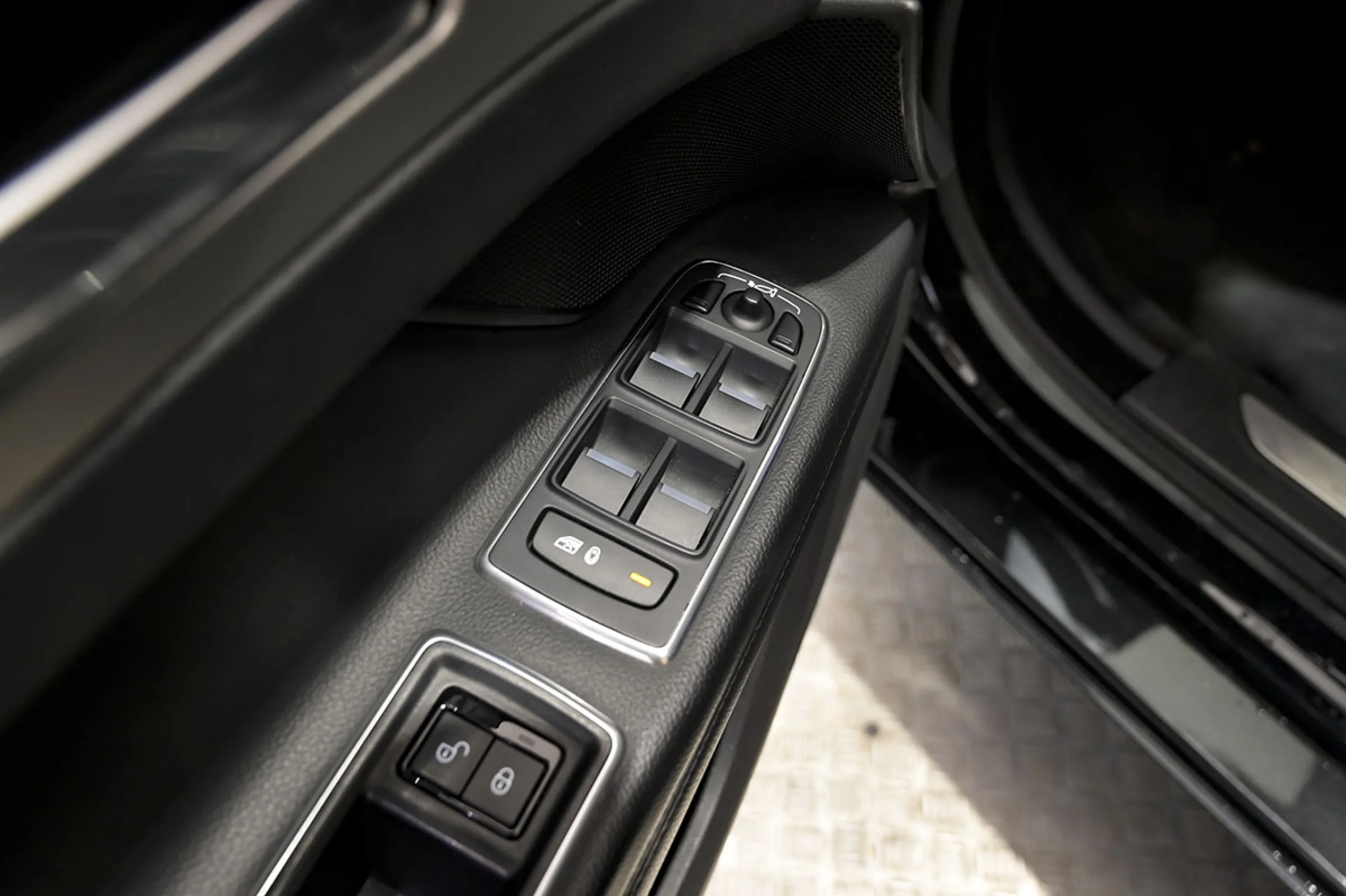 Jaguar XF 2.0D 132kW 180CV Portfolio Auto - Foto 24