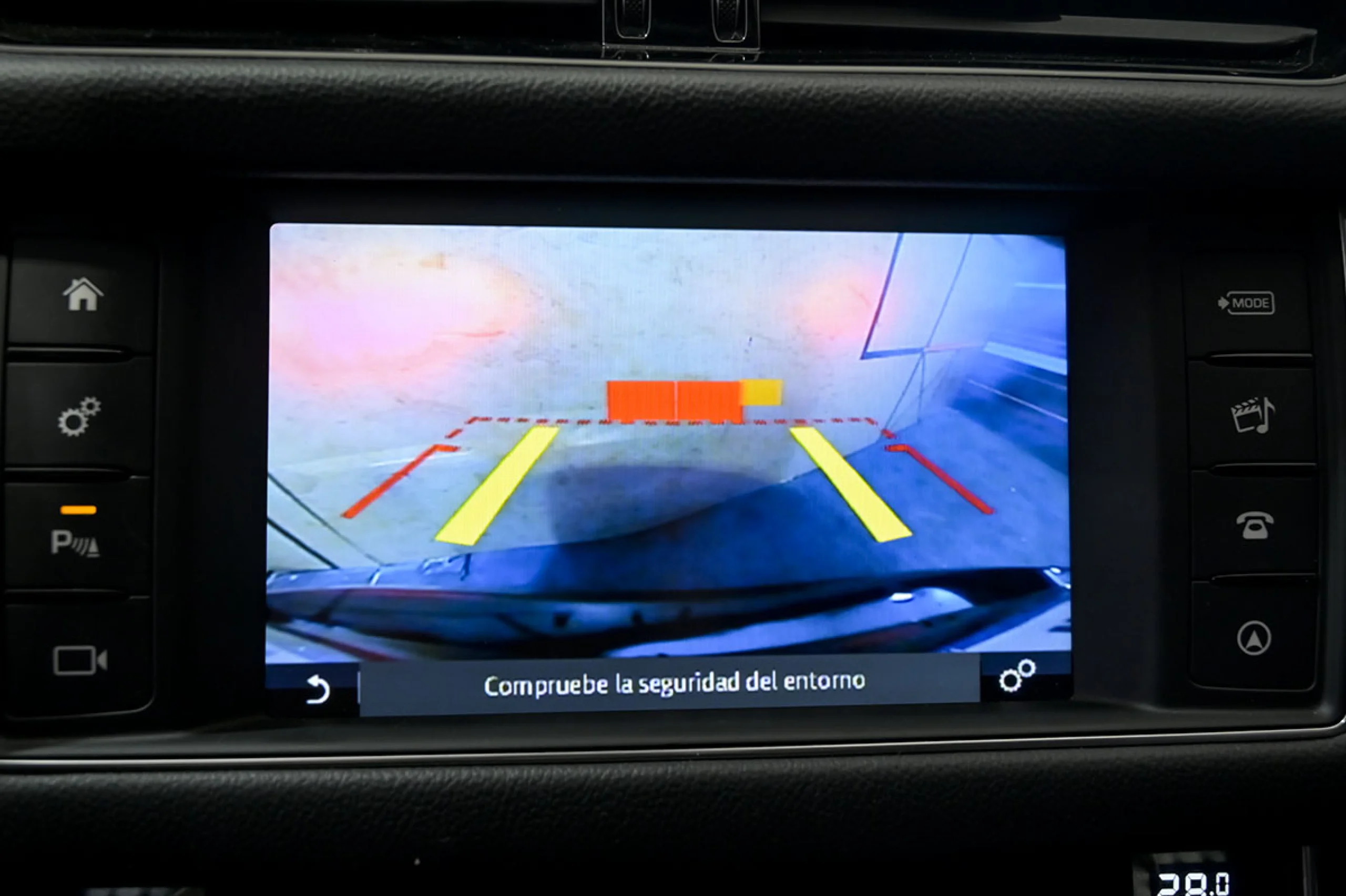 Jaguar XF 2.0D 132kW 180CV Portfolio Auto - Foto 34