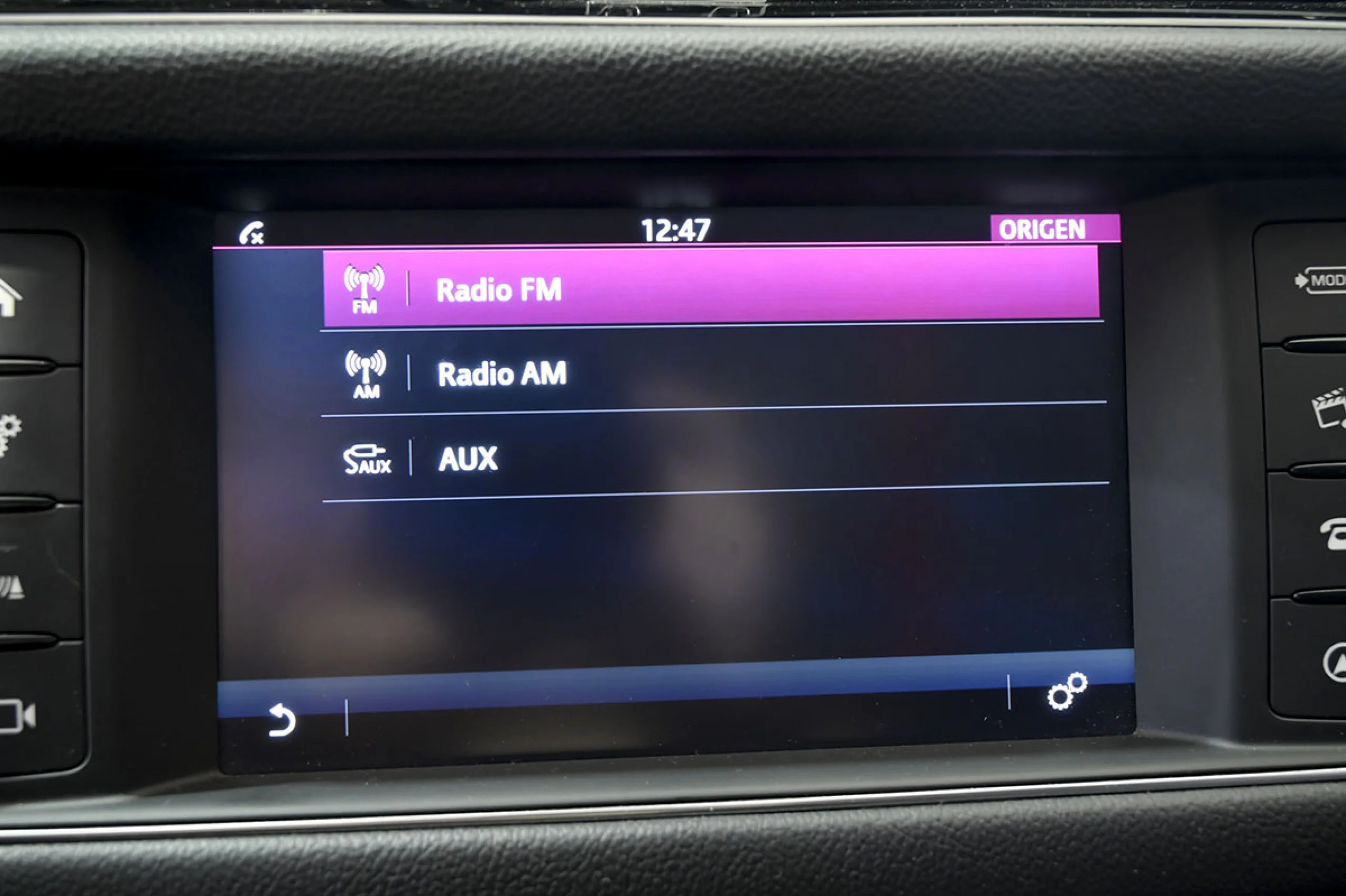 Jaguar XF 2.0D 132kW 180CV Portfolio Auto - Foto 35