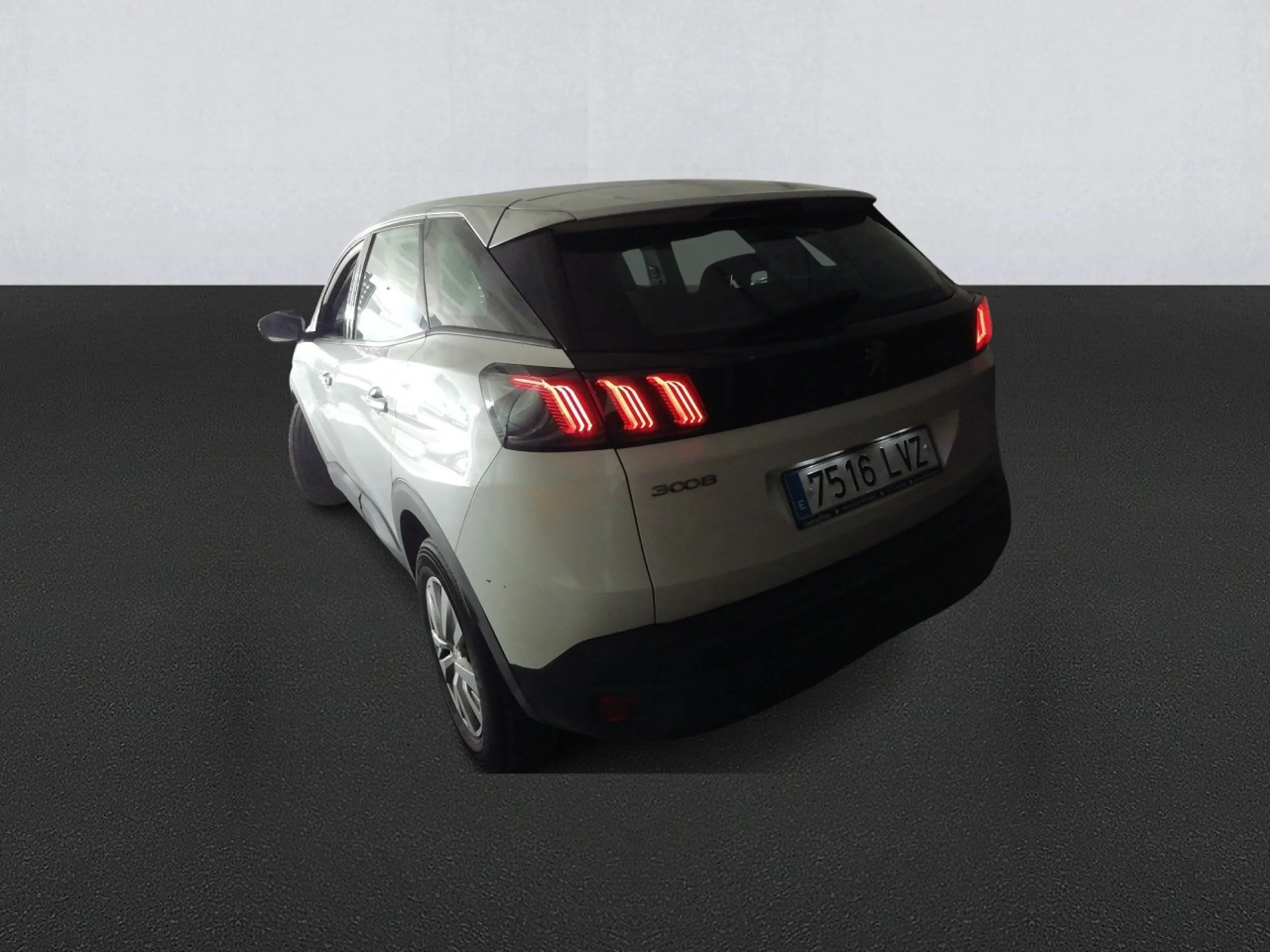 Peugeot 3008 1.5 BlueHDi 96kW (130CV) S&amp;S Active Pack - Foto 6