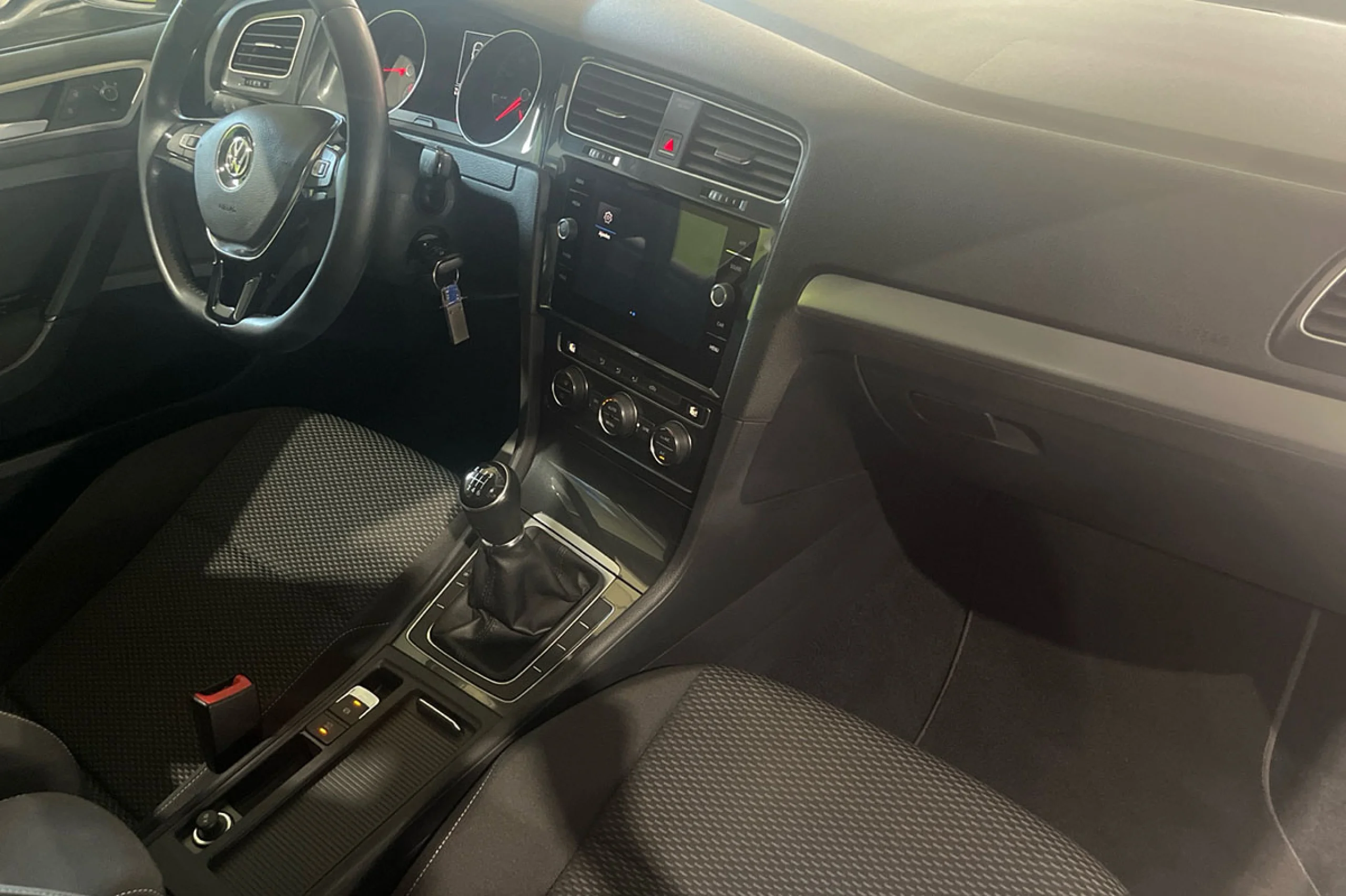 Volkswagen Golf Business 1.0 TSI 81kW 110CV - Foto 16