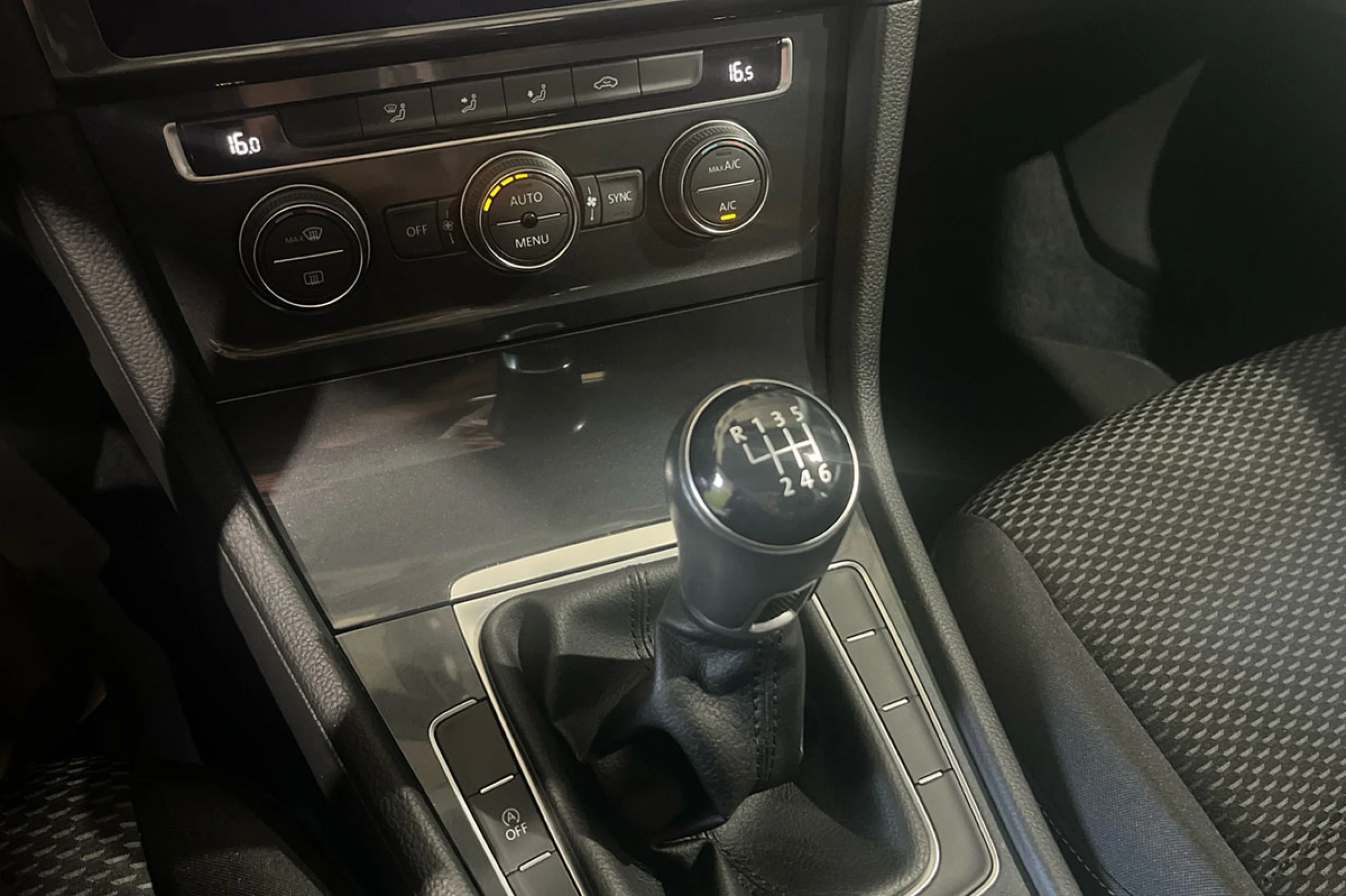 Volkswagen Golf Business 1.0 TSI 81kW 110CV - Foto 26