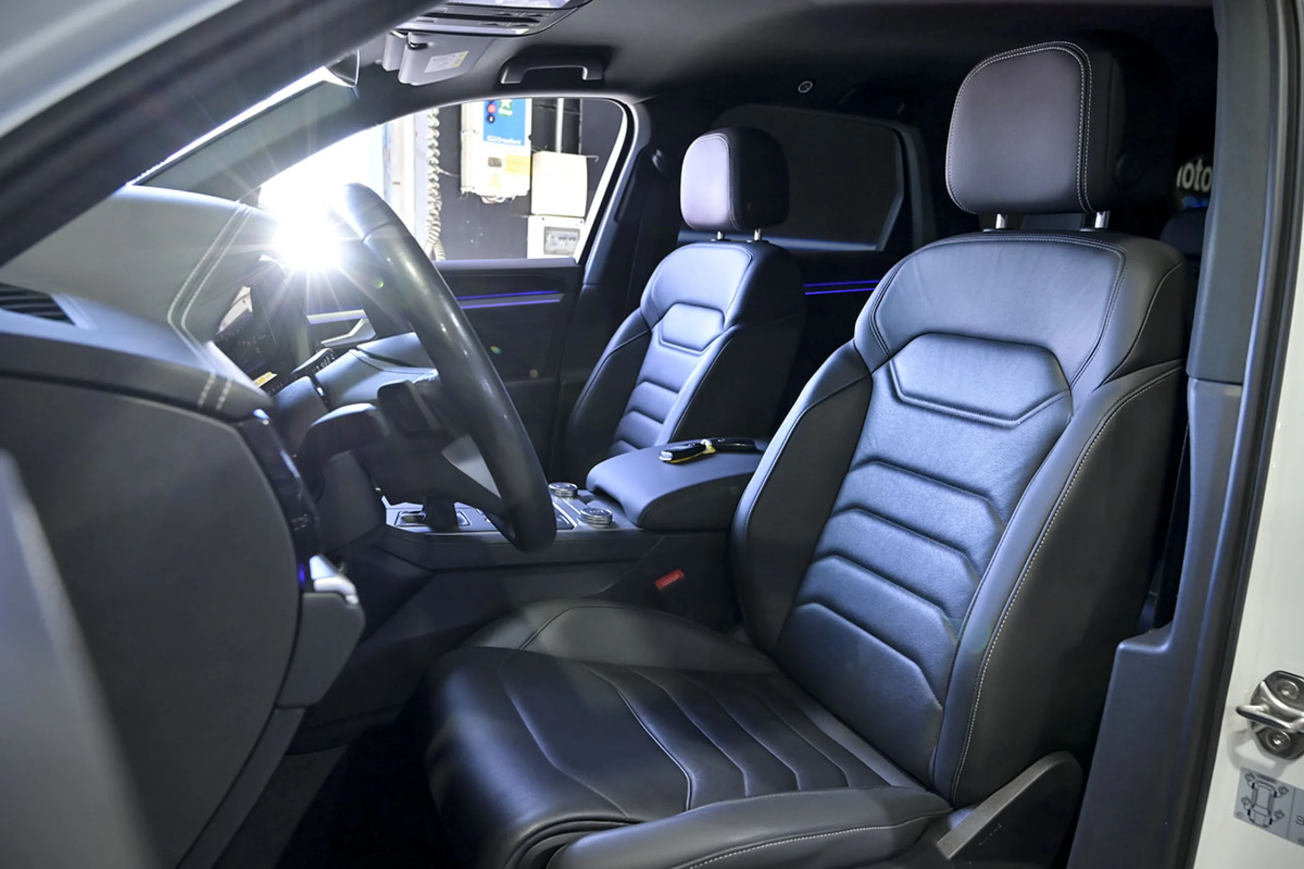 Volkswagen Touareg Prem Eleg 3.0 V6 TDI 210kW Tip 4M - Foto 24