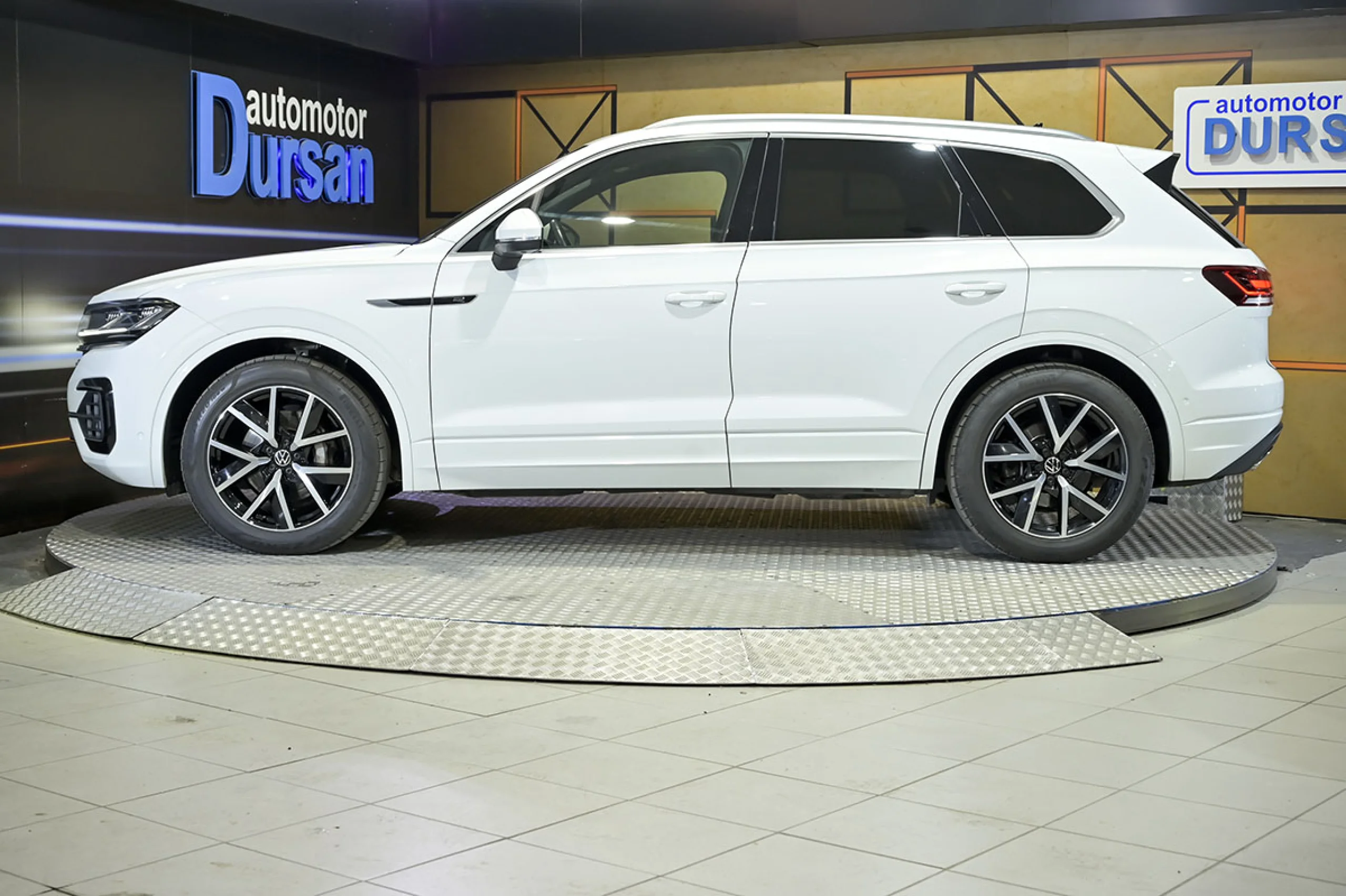 Volkswagen Touareg Prem Eleg 3.0 V6 TDI 210kW Tip 4M - Foto 19