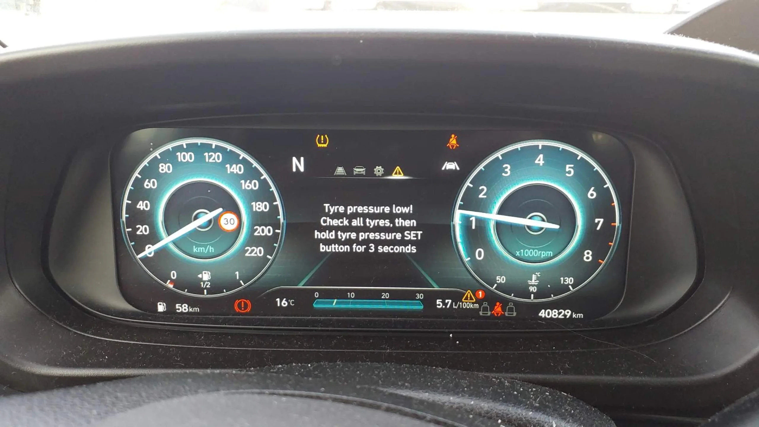 Hyundai I20 1.0 TGDI 74kW (100CV) 48V Klass - Foto 7